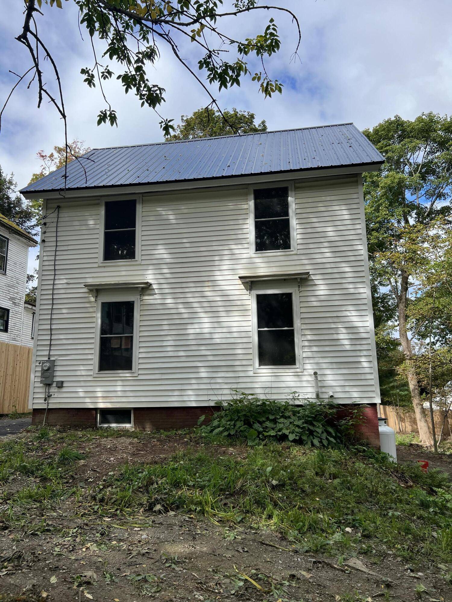 Bangor, ME 04401,42 Winter ST