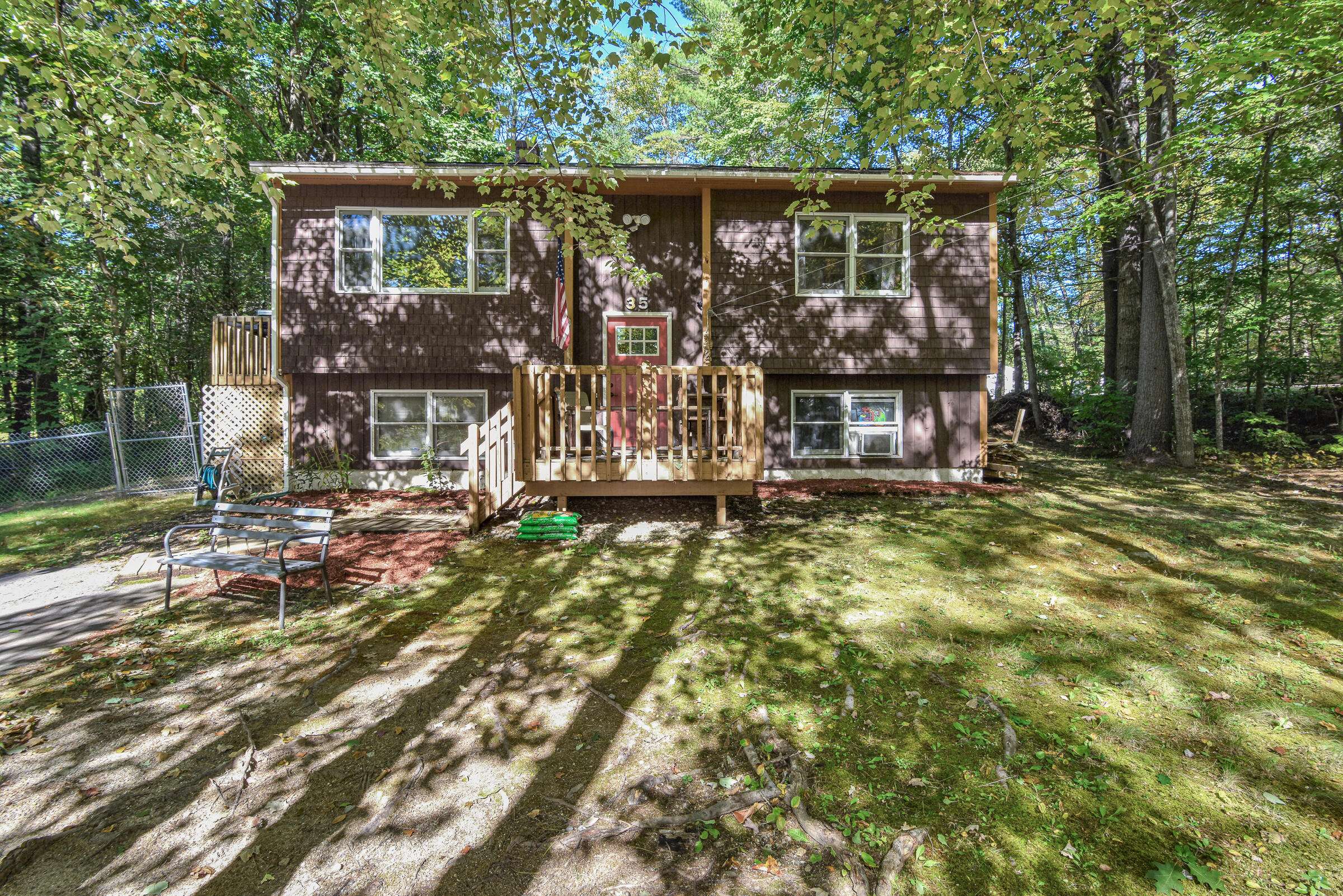 Casco, ME 04015,35 Oak ST