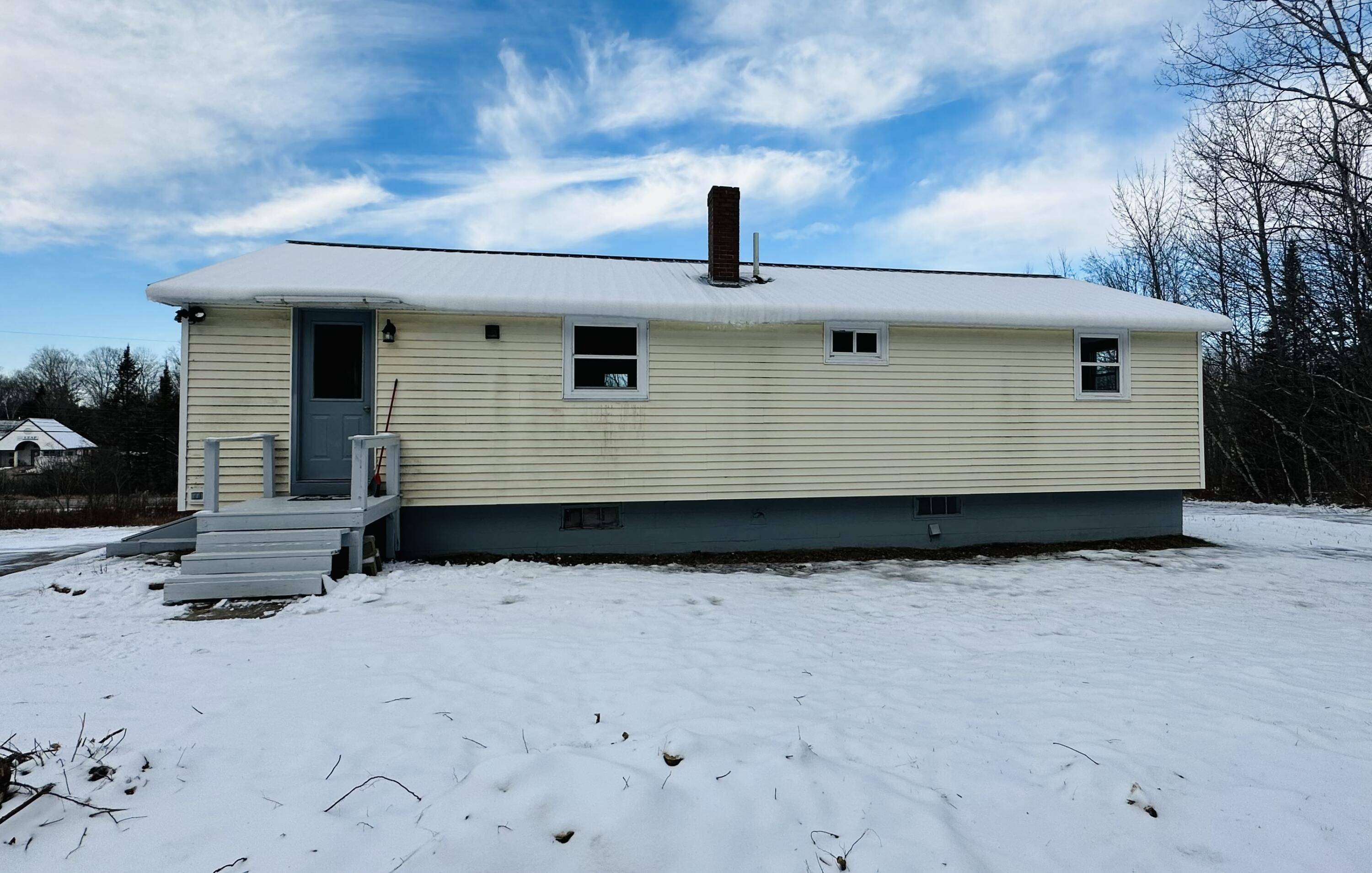 Farmington, ME 04938,160 Livermore Falls RD