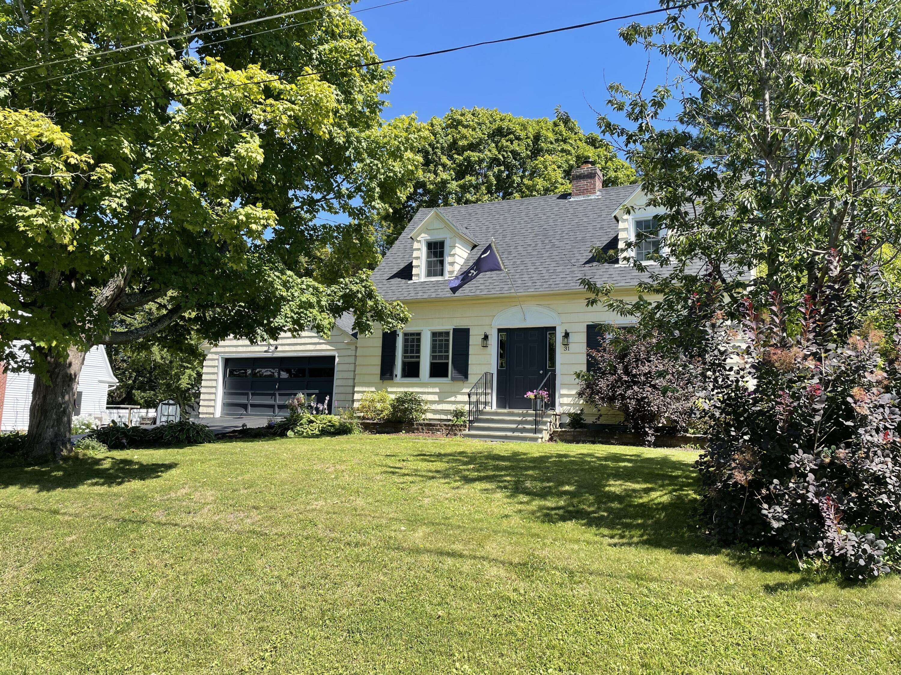 Presque Isle, ME 04769,31 Barton ST