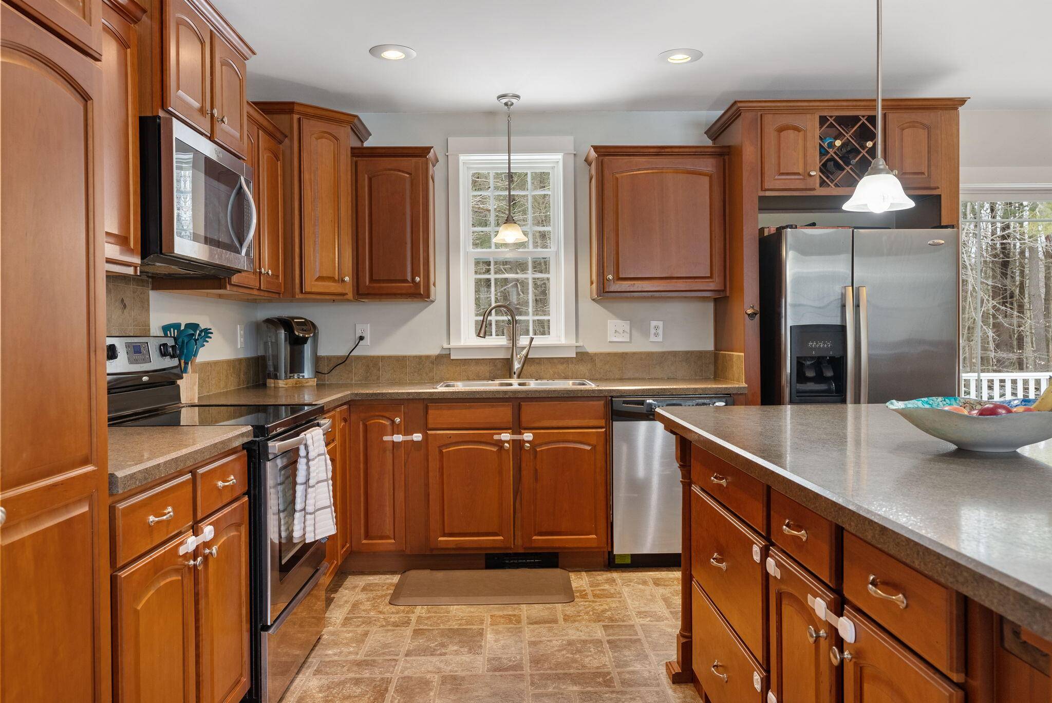 Eliot, ME 03903,33 Beech RD