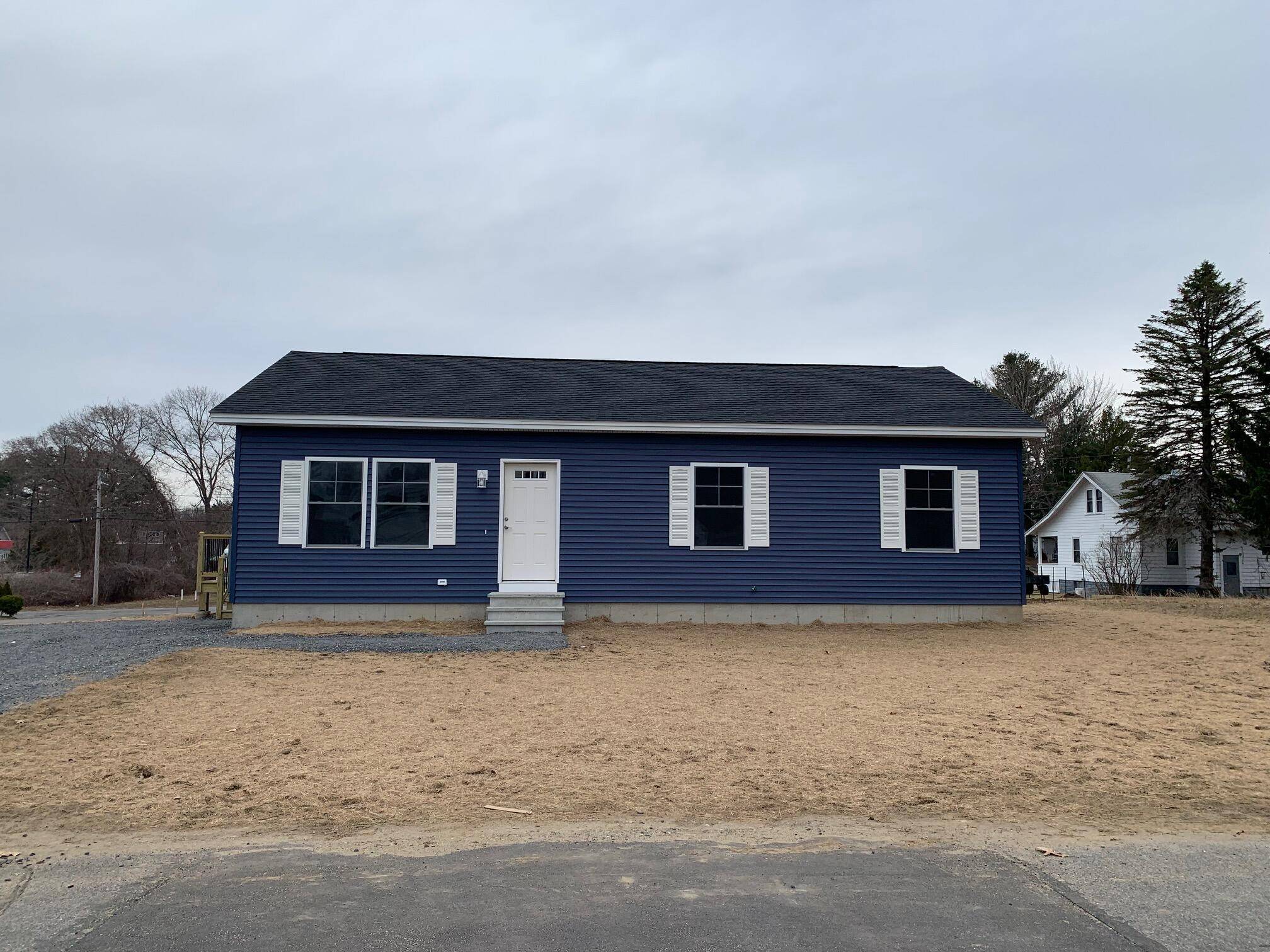 Sanford, ME 04073,2 Morris ST