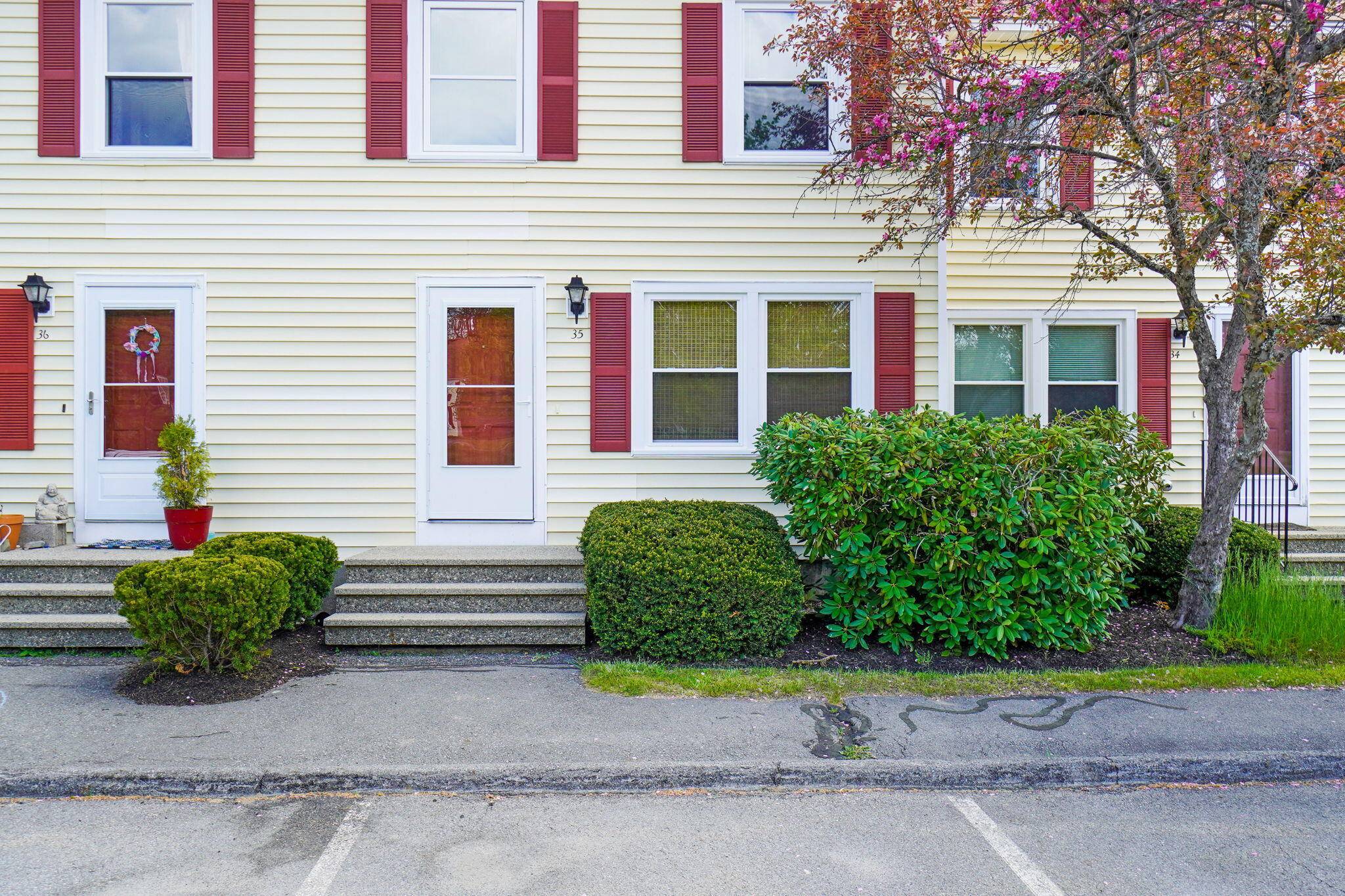 Kennebunk, ME 04043,35 Powder Mill DR ##35