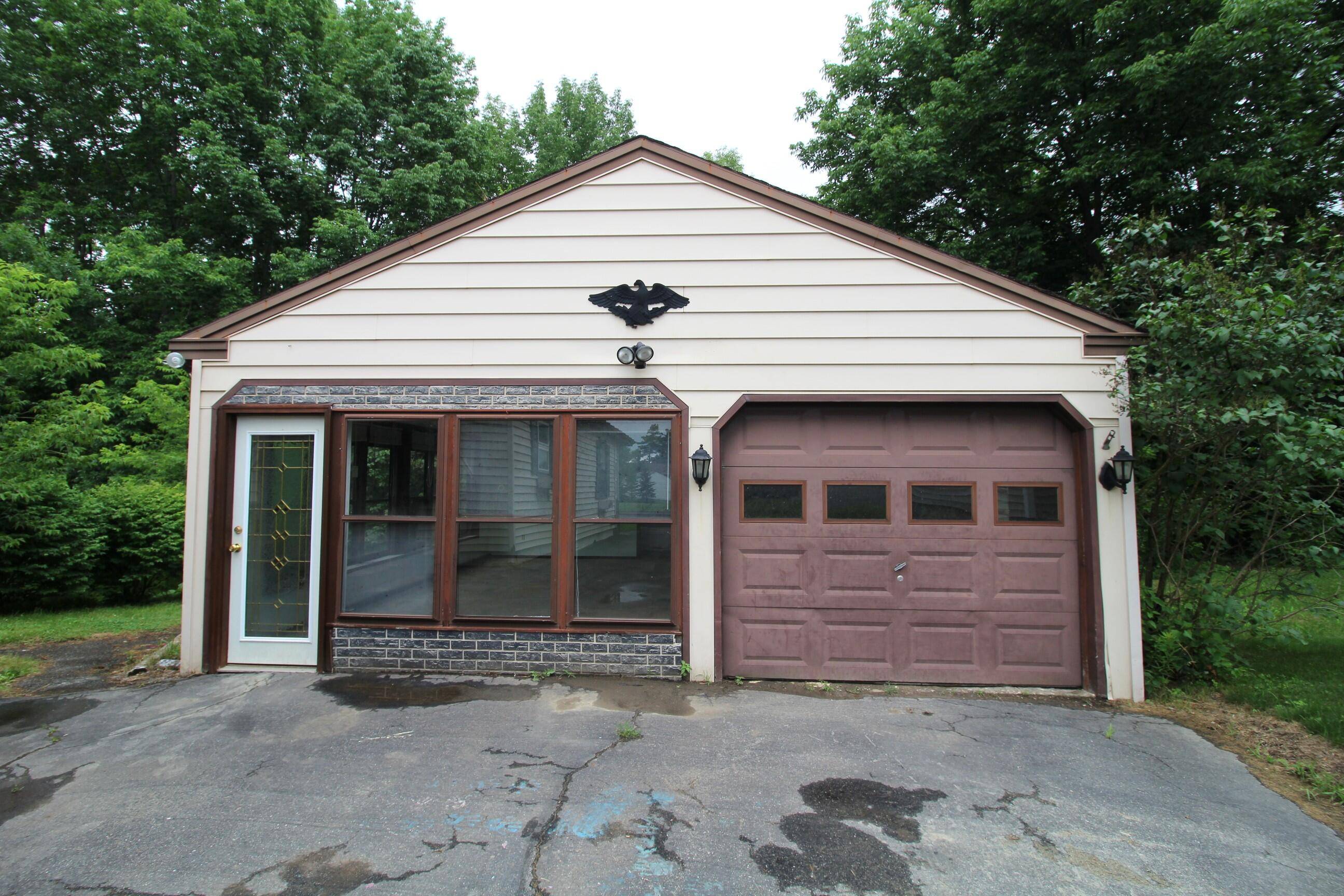 Winslow, ME 04901,72 Halifax ST