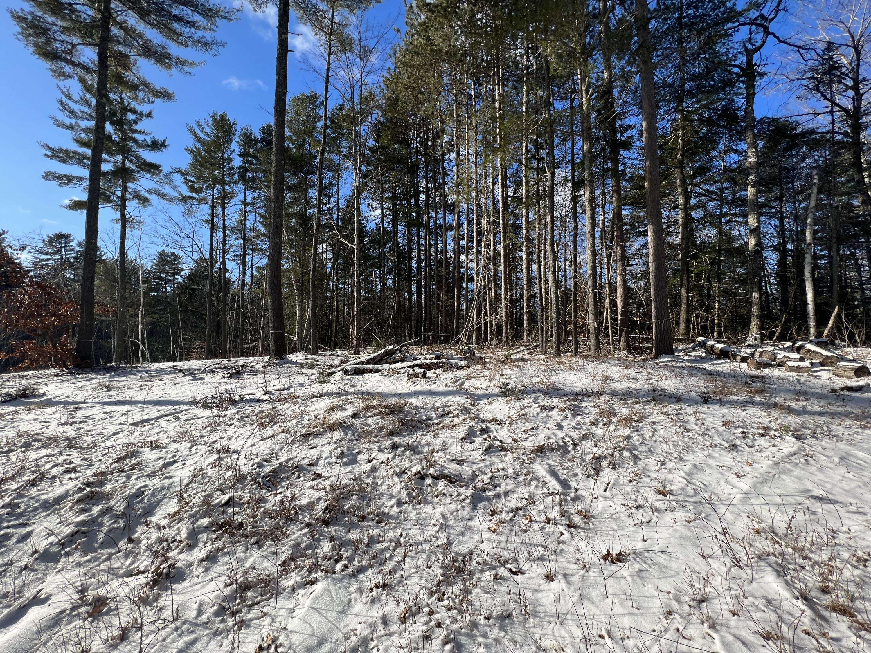 Hampden, ME 04444,279 Monroe RD