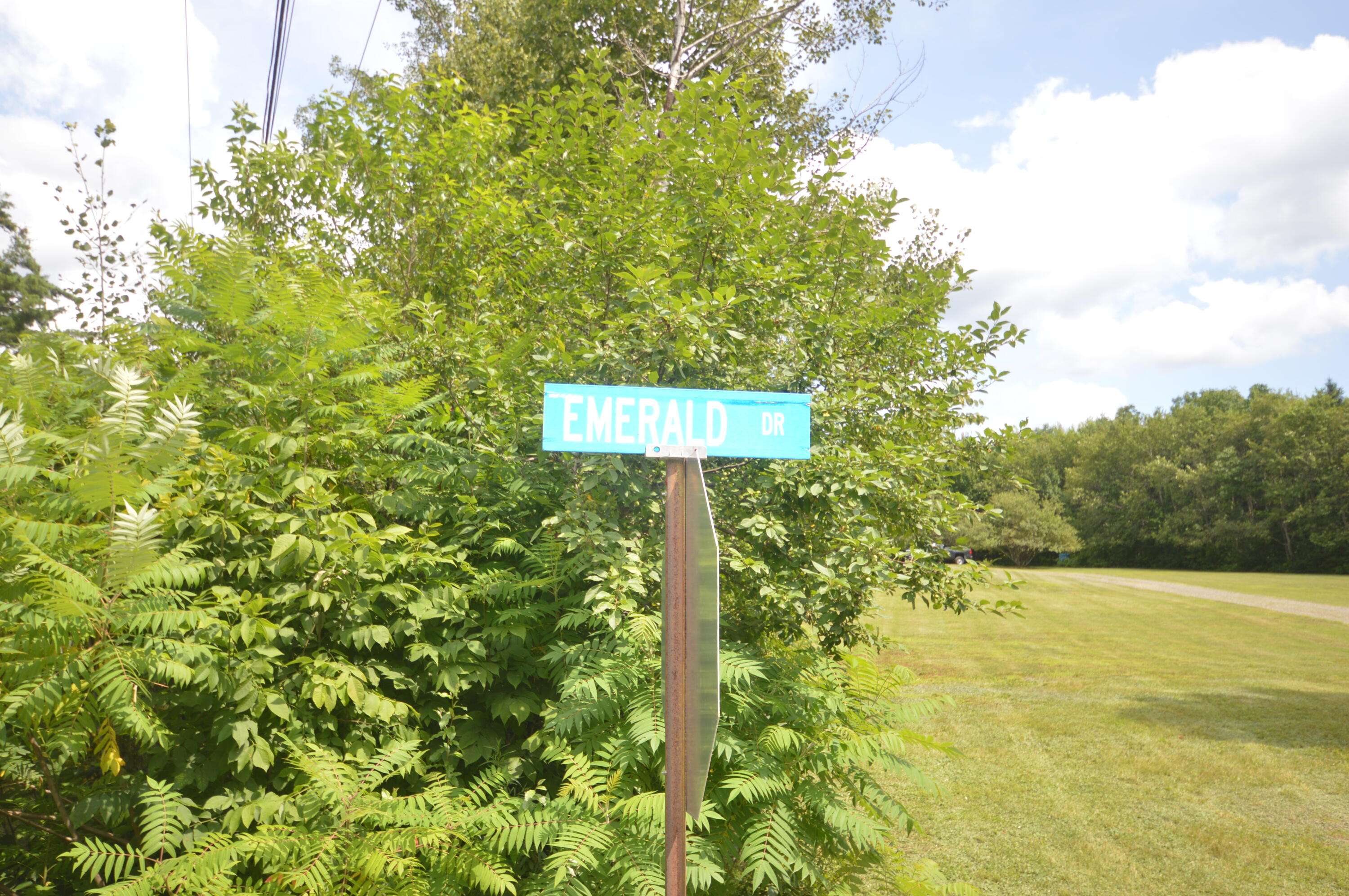 Hampden, ME 04444,11 Emerald DR