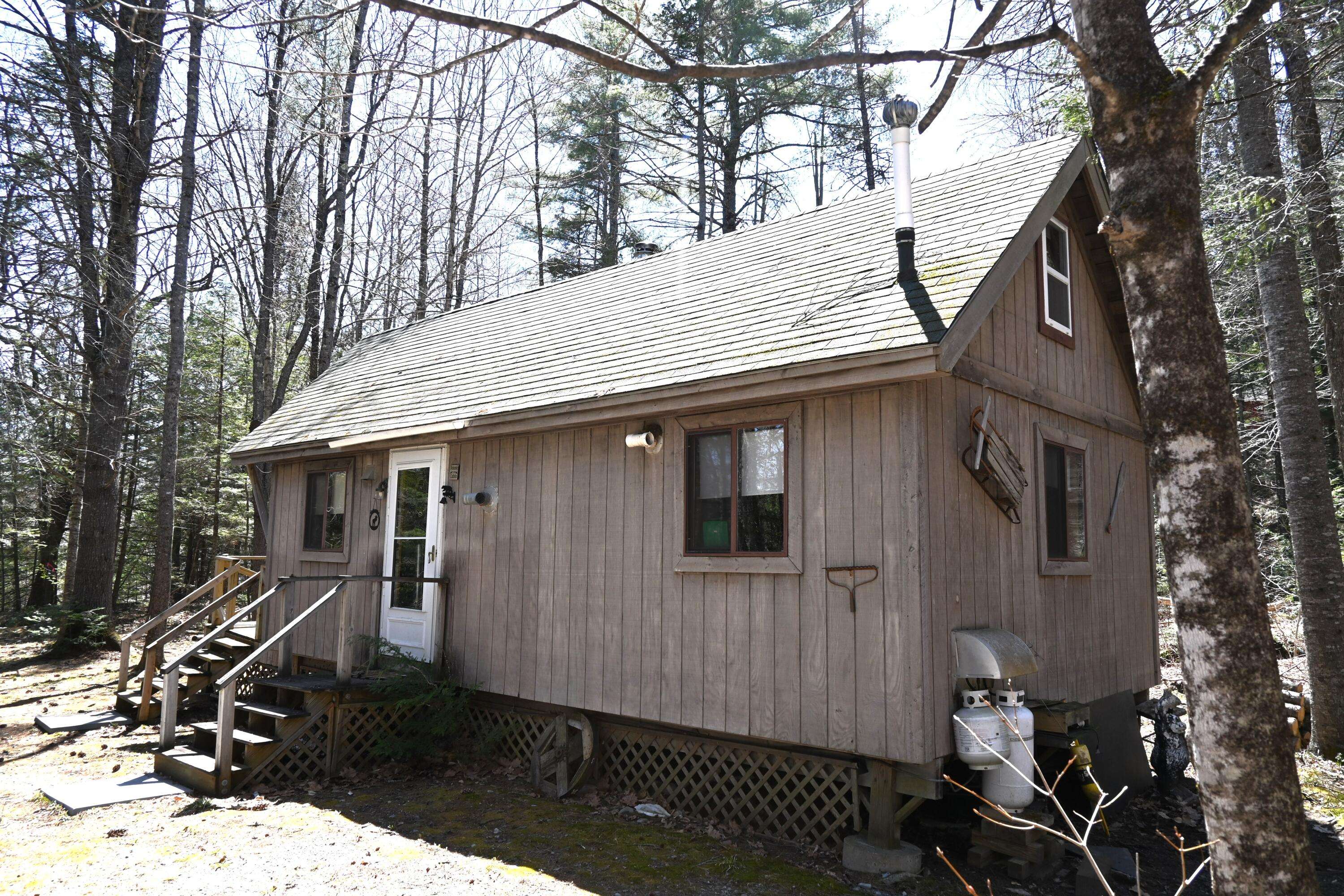 Moscow, ME 04920,8 Mountain Stream LN