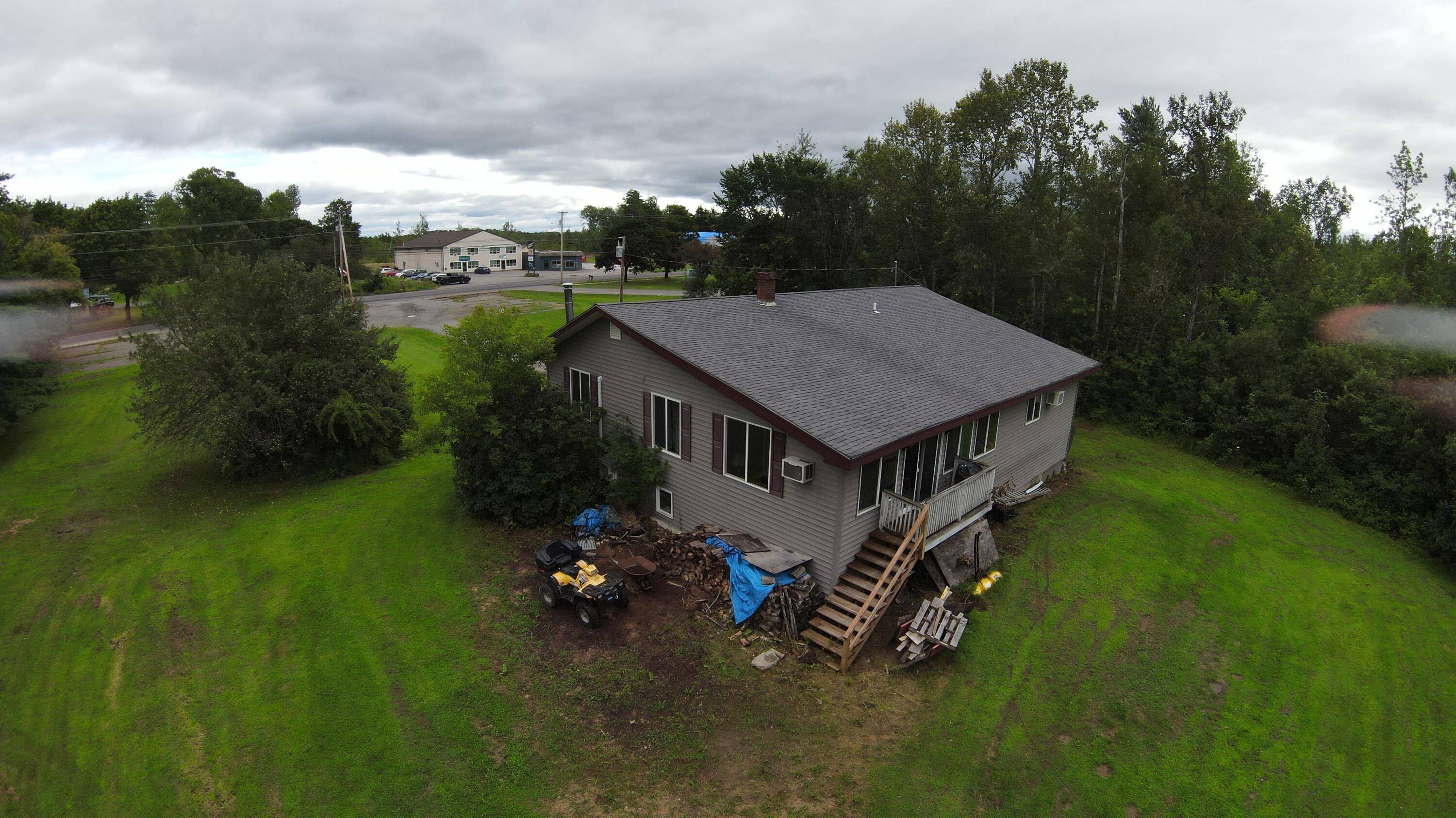 Newport, ME 04953,153 Elm ST