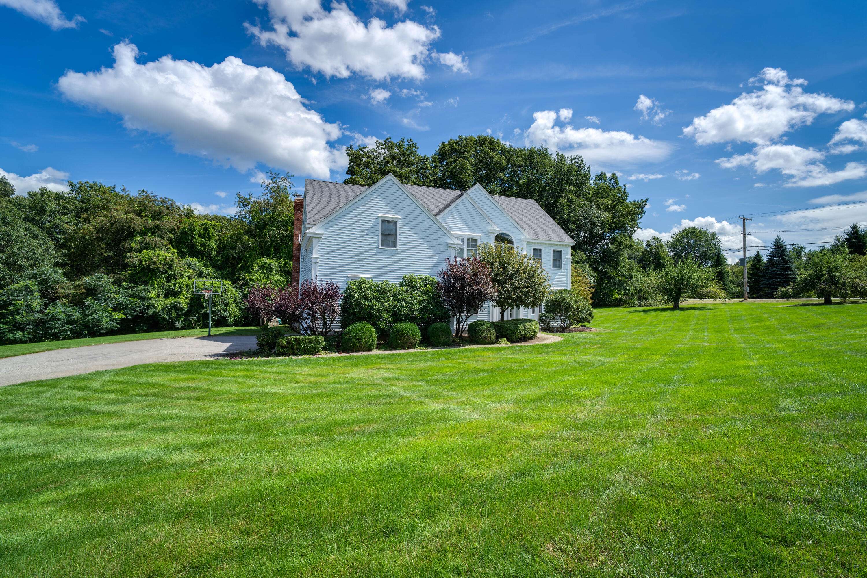 Hampton Falls, NH 03844,7 McAllister LN