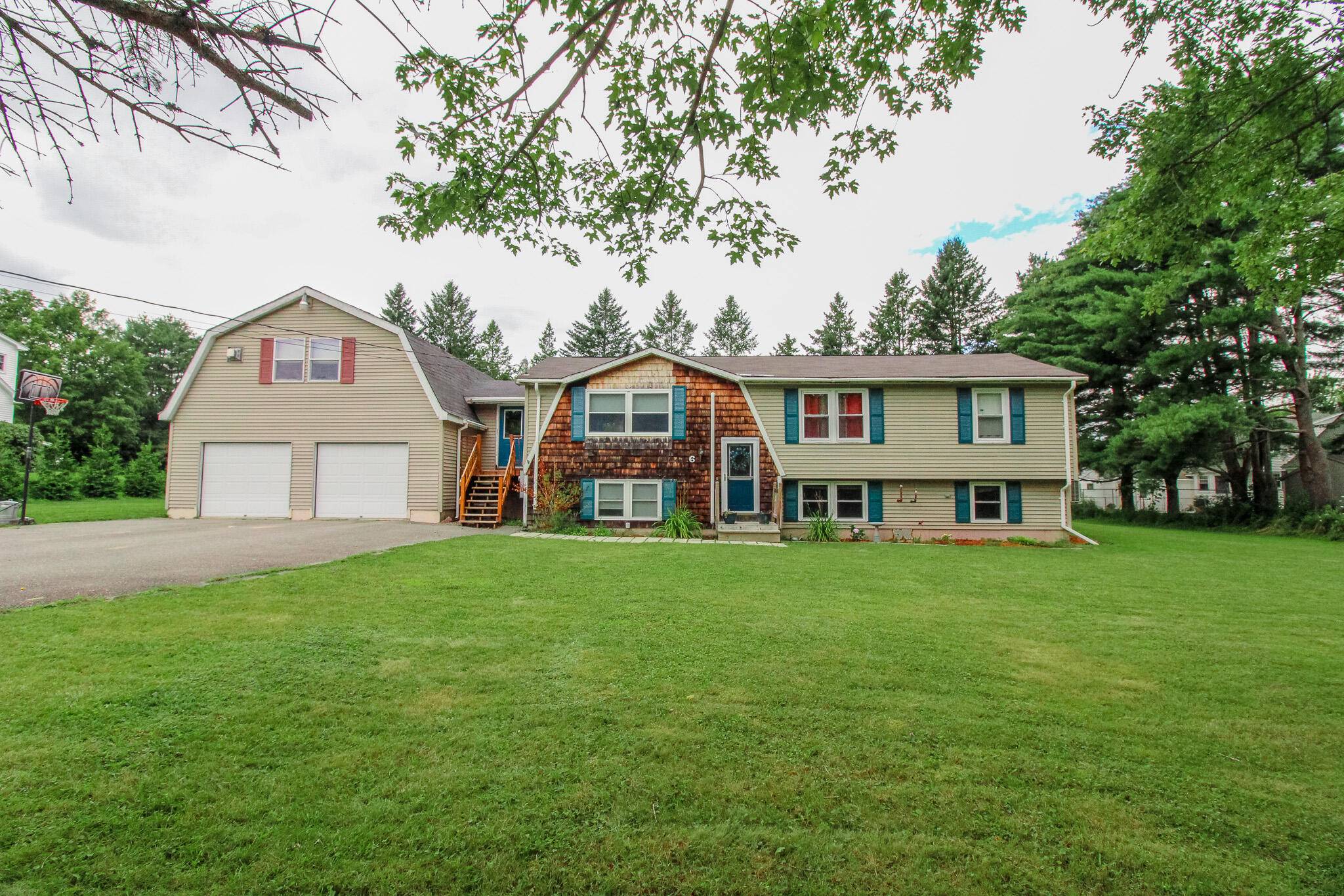 Hampden, ME 04444,6 Coolidge AVE