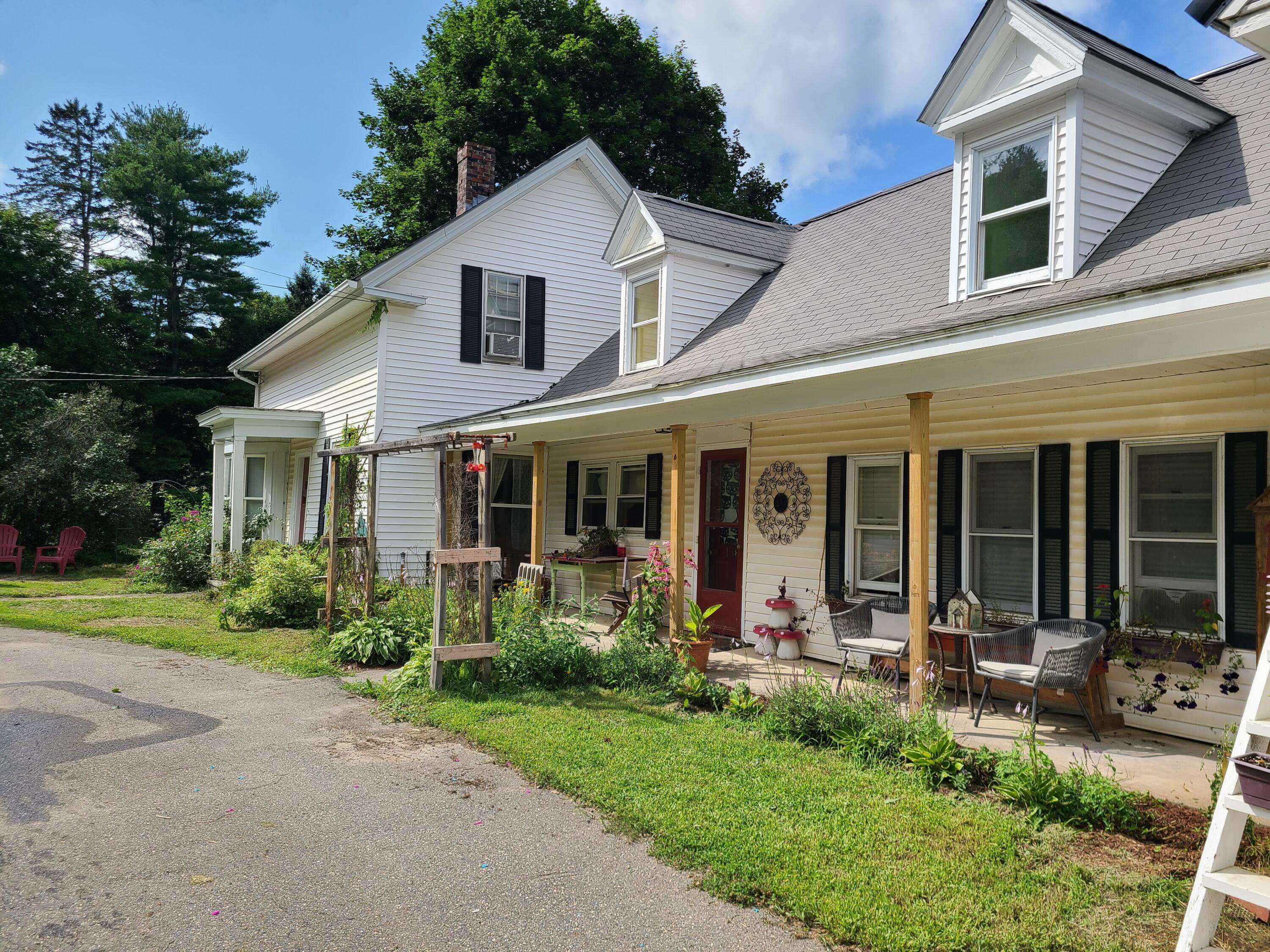 Dexter, ME 04930,138 Main Street HL