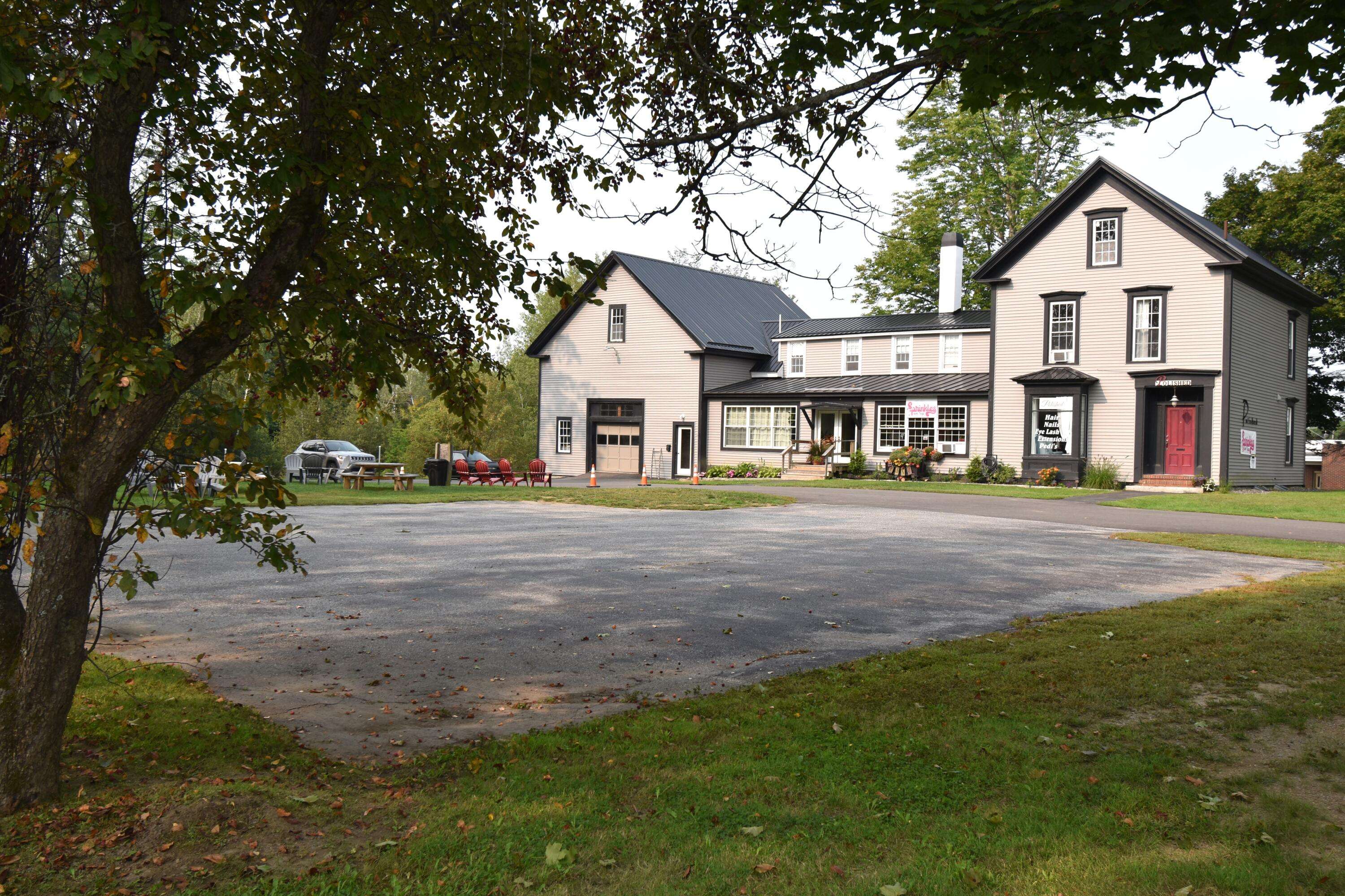 Newport, ME 04953,87 Main ST