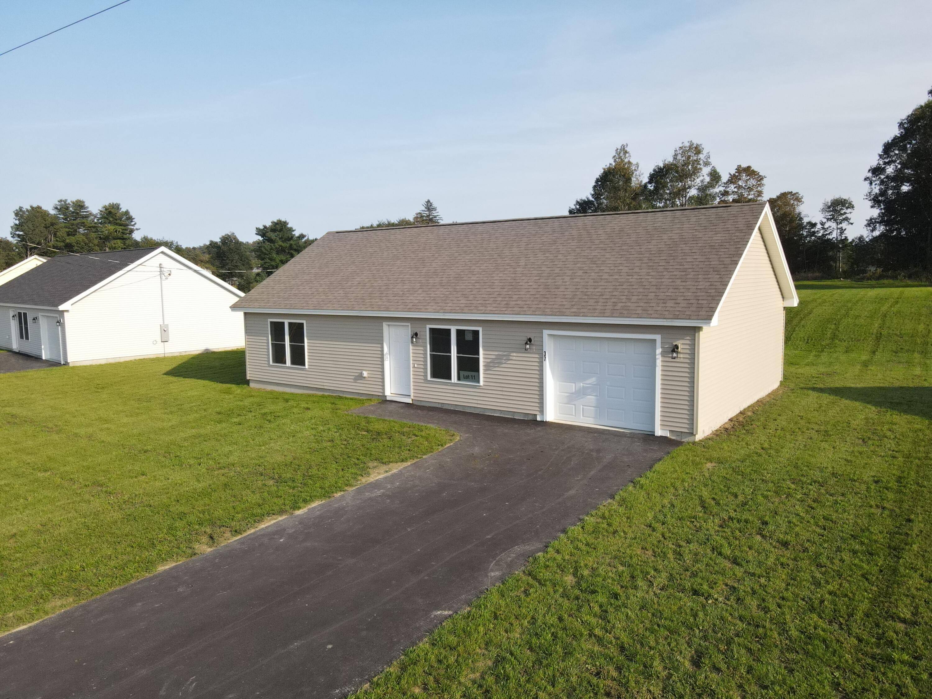 Hampden, ME 04444,37 Stearns Farms RD