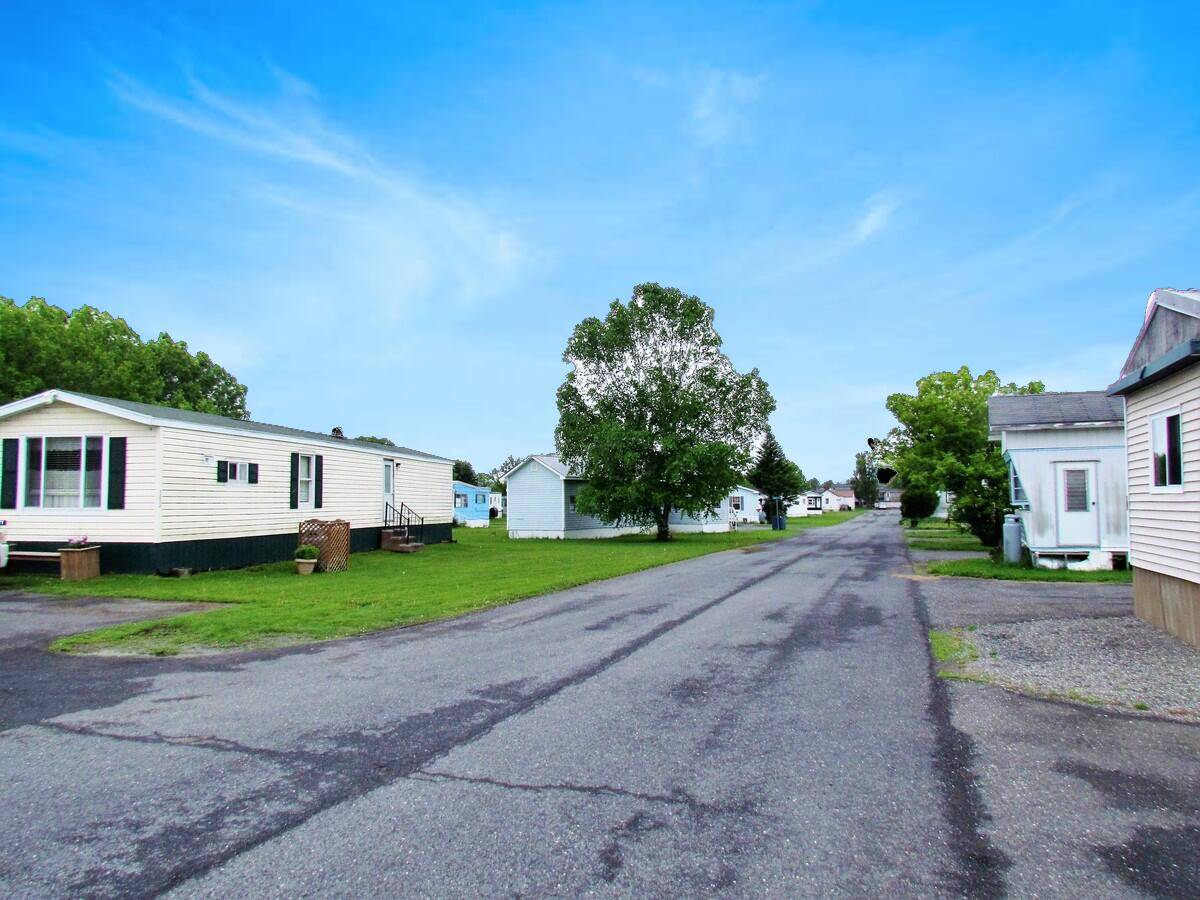 Presque Isle, ME 04769,50 Davis ST