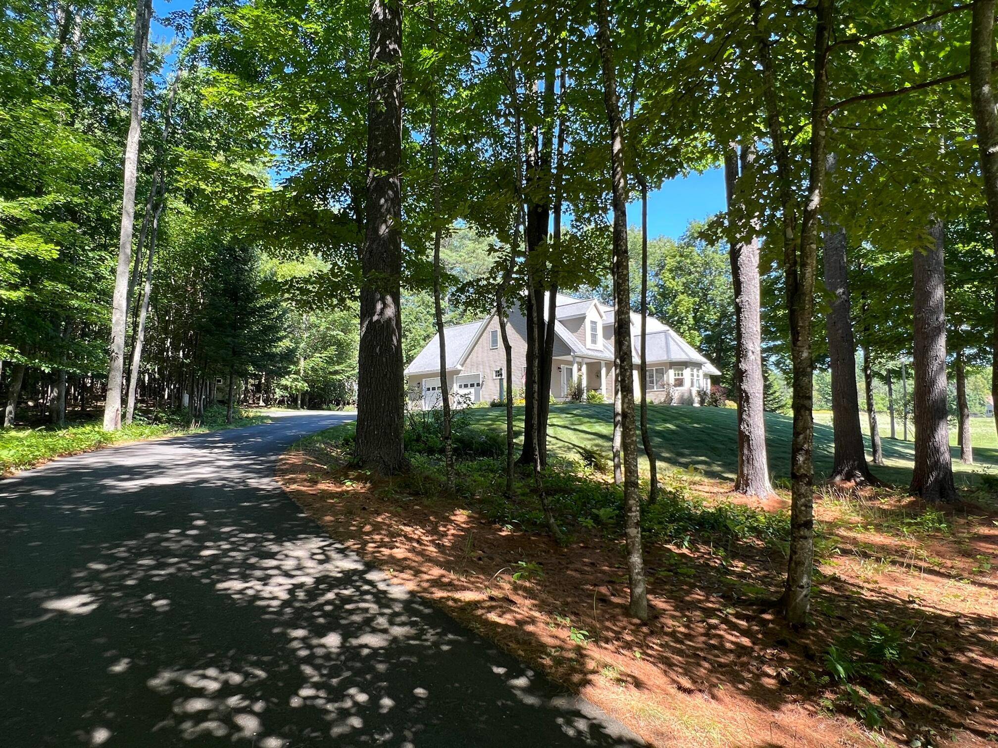 Dexter, ME 04930,59 Shore RD