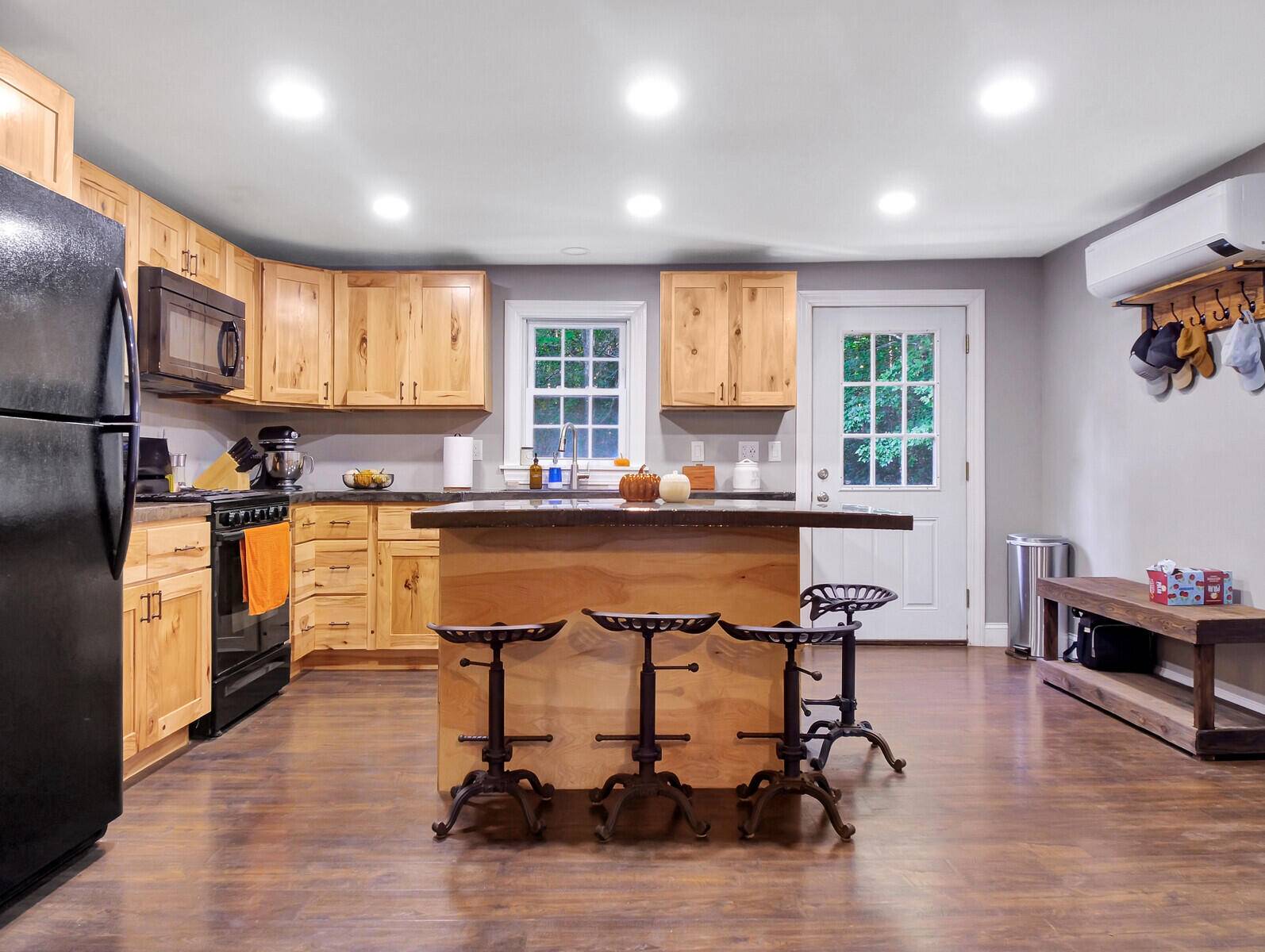 Turner, ME 04282,72 Harlow Hill RD