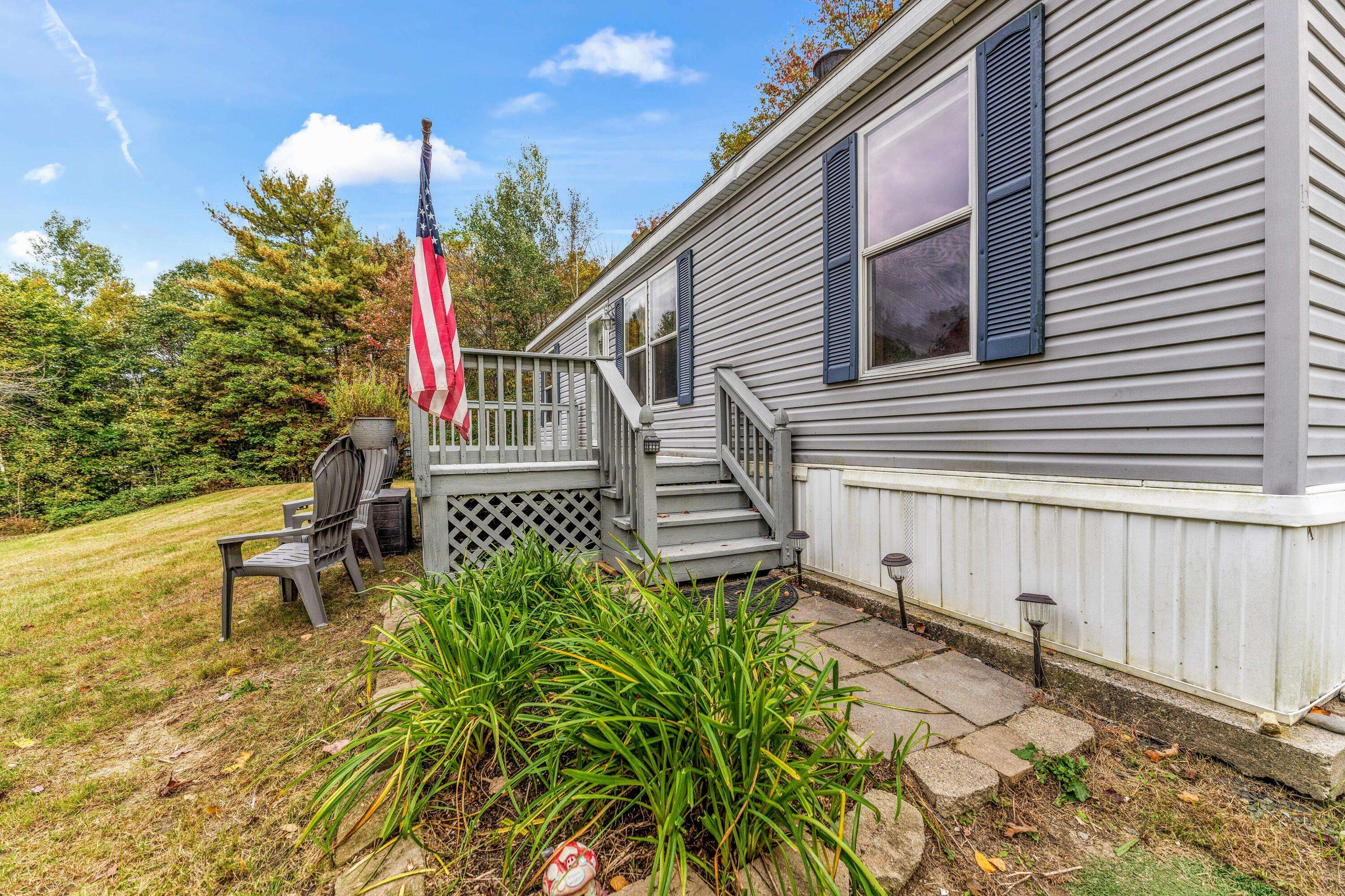 Readfield, ME 04355,119 N Wayne RD