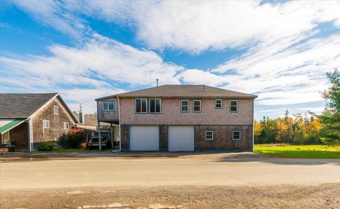 Islesboro, ME 04848,863+867 Main RD