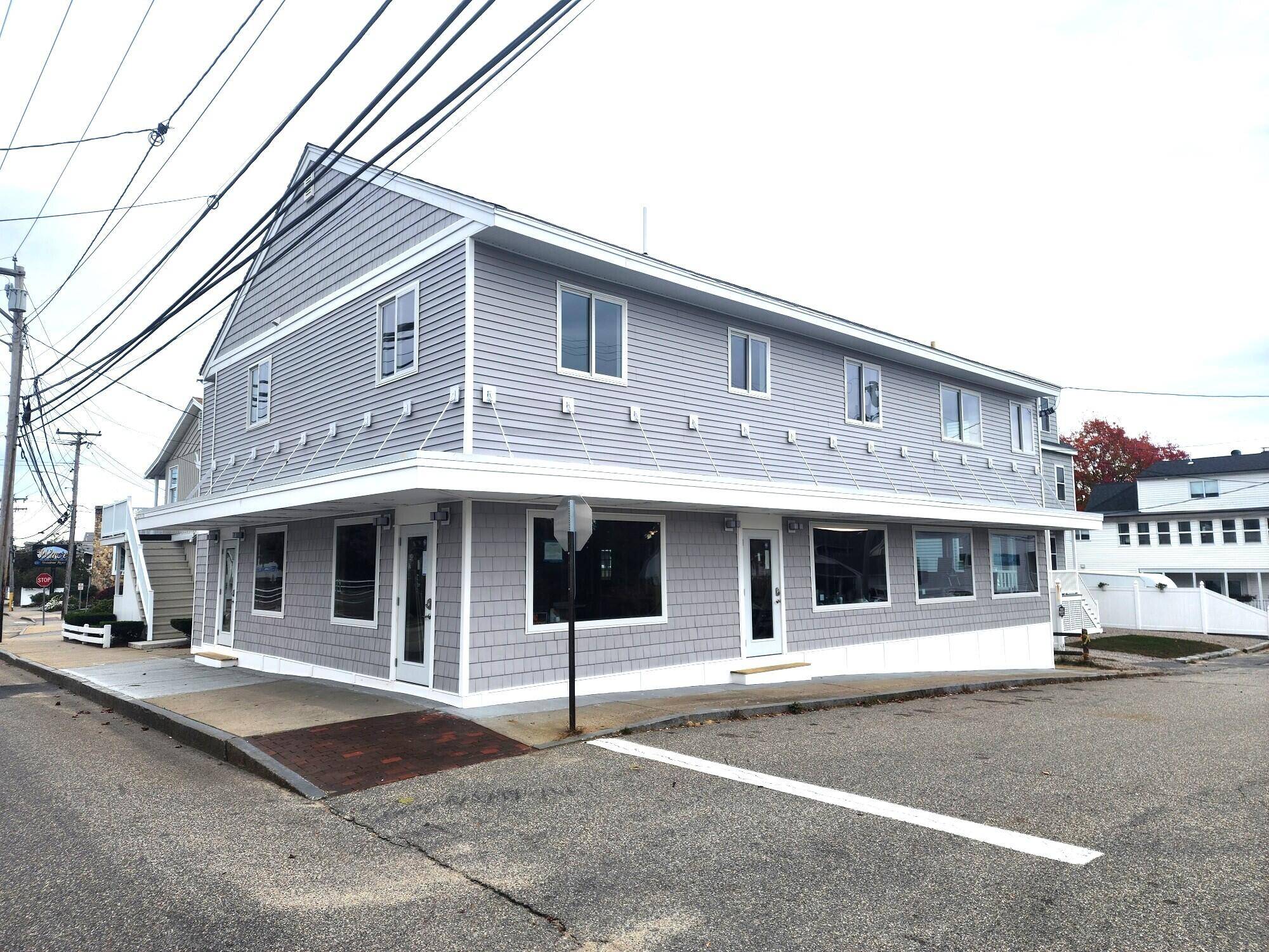 Old Orchard Beach, ME 04064,93 W Grand AVE #101
