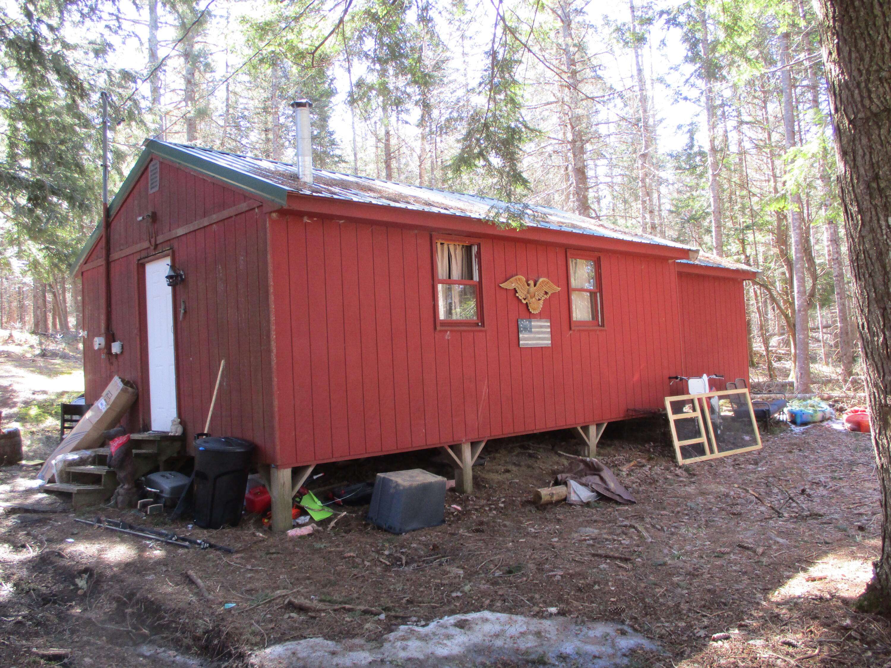 Dexter, ME 04930,91 Arno RD