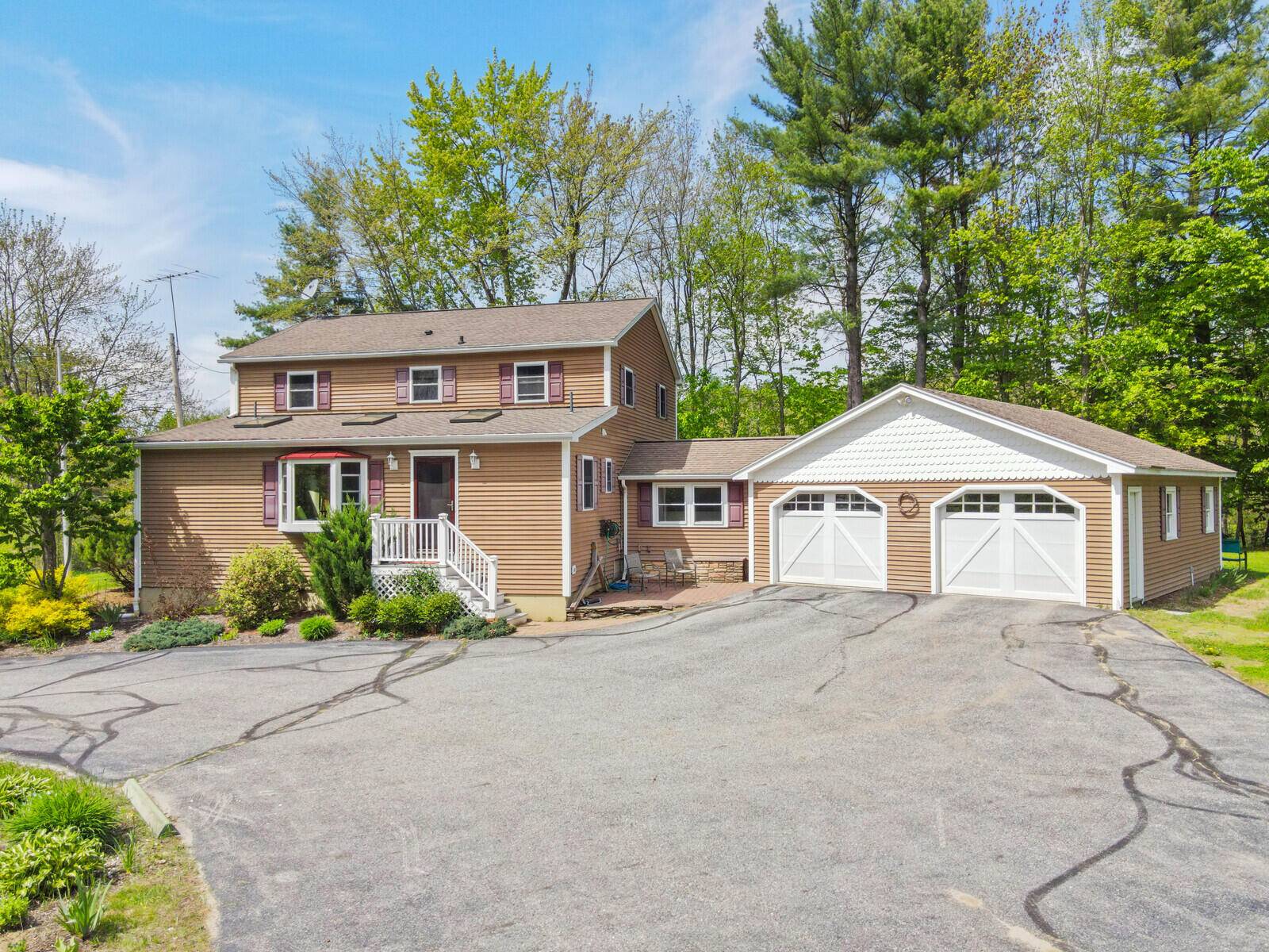 Turner, ME 04282,131 N Parish RD