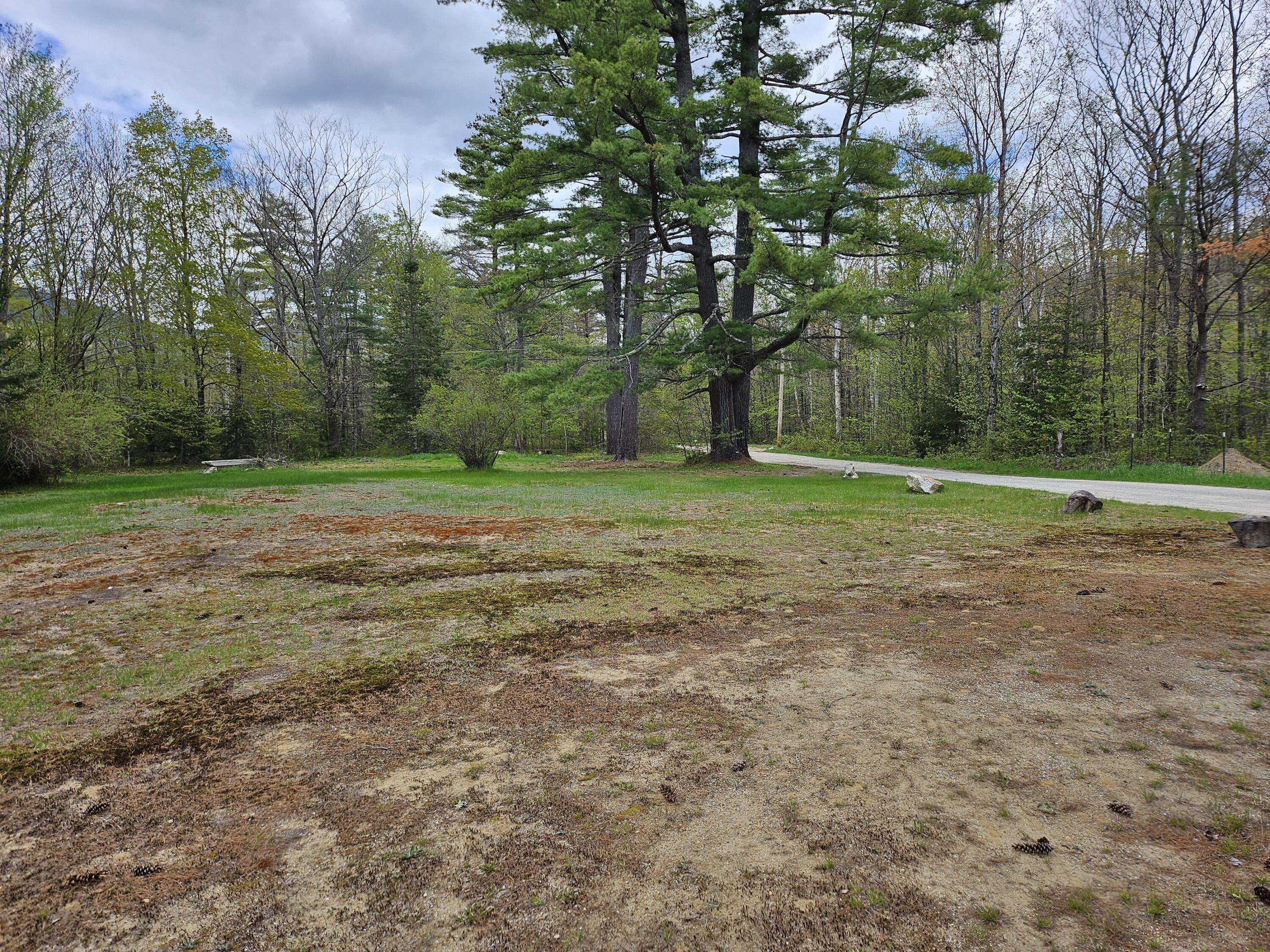 Stoneham, ME 04231,232 Hut RD