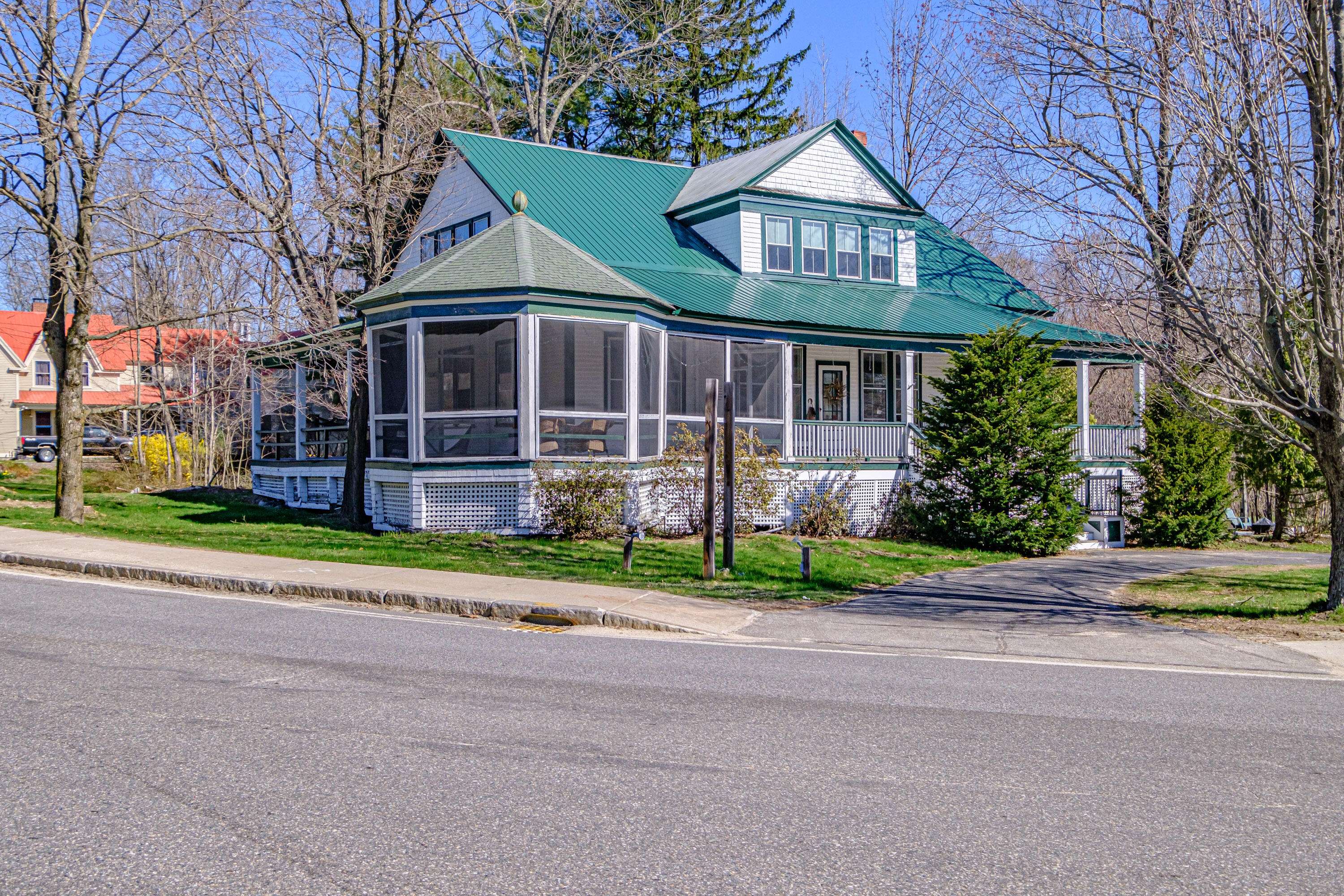 Bridgton, ME 04009,6 Main ST