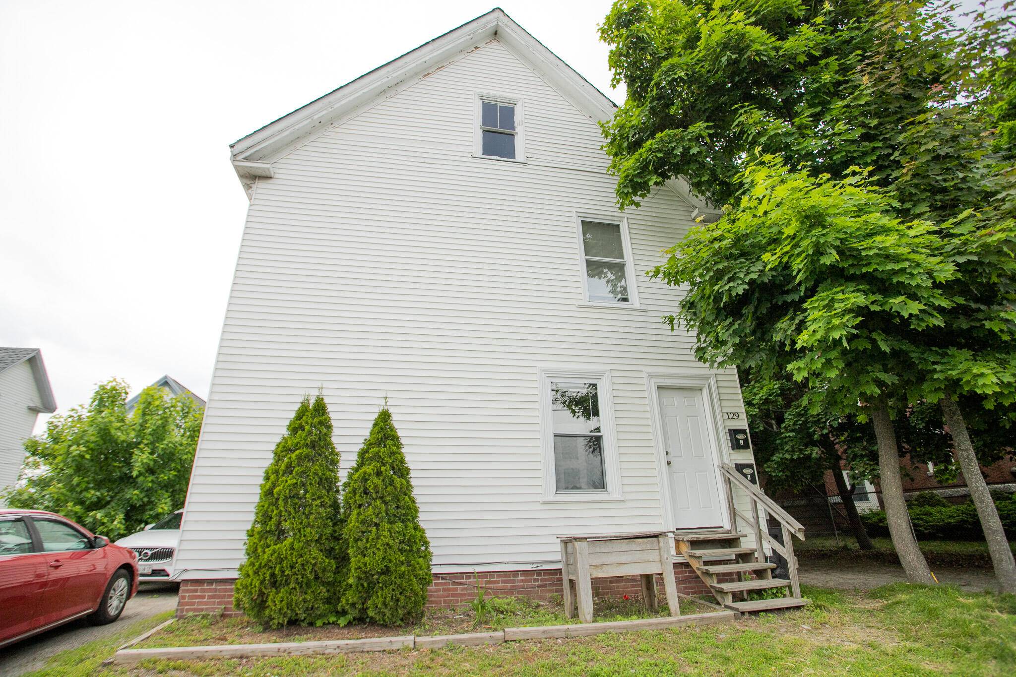 Brewer, ME 04412,129 S Main ST