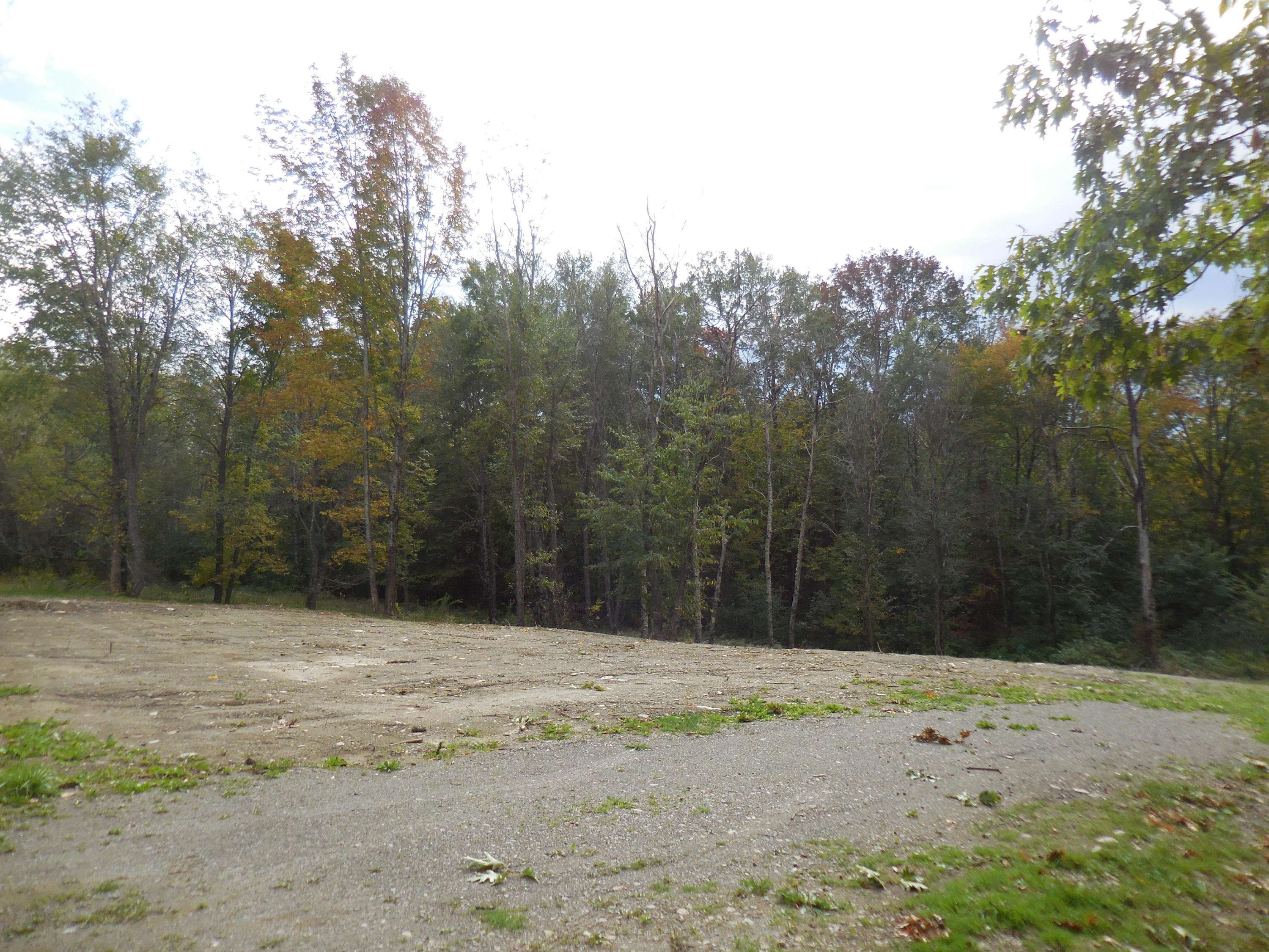 Newport, ME 04953,48 Hart St