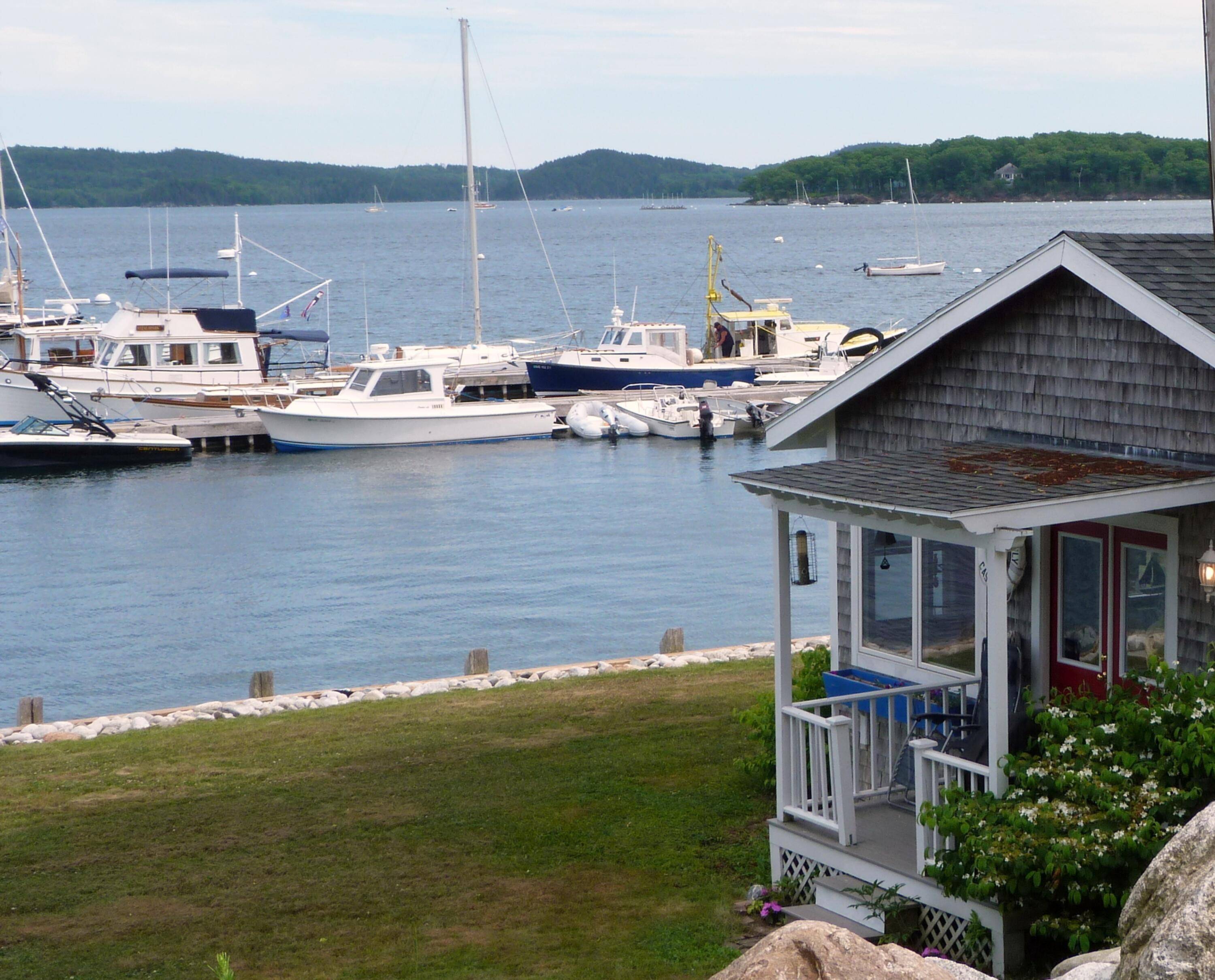 Castine, ME 04421,37 Water ST