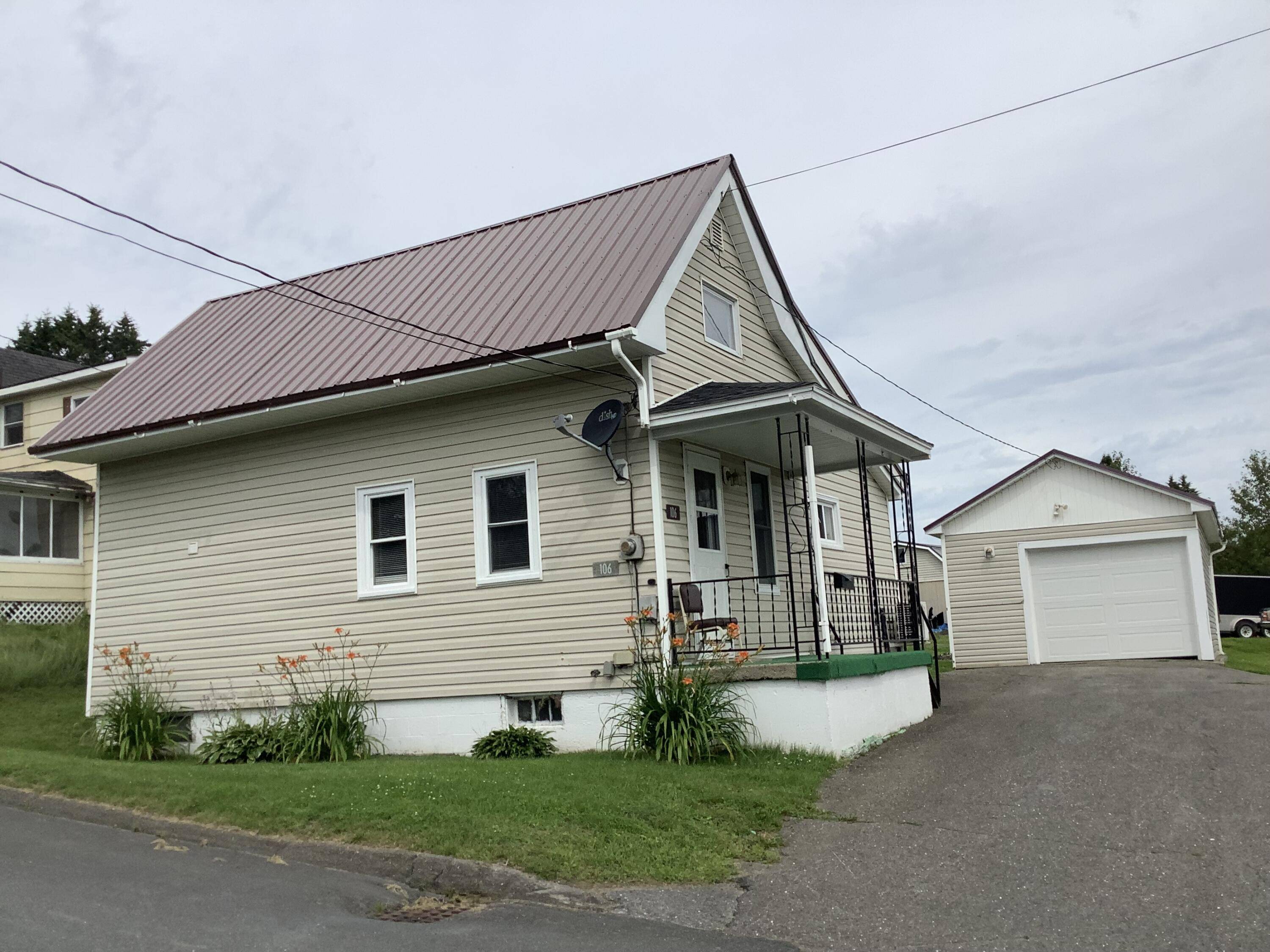 Van Buren, ME 04785,106 Harrison ST