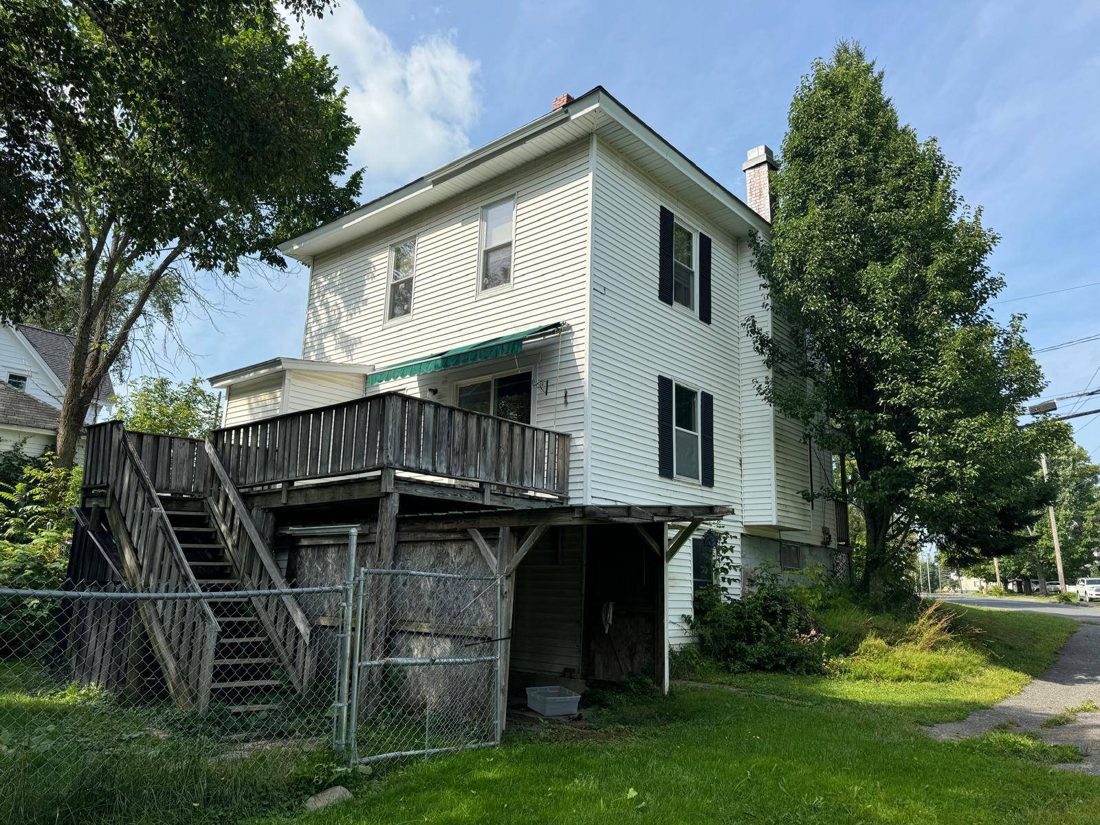 Presque Isle, ME 04769,27 Park ST