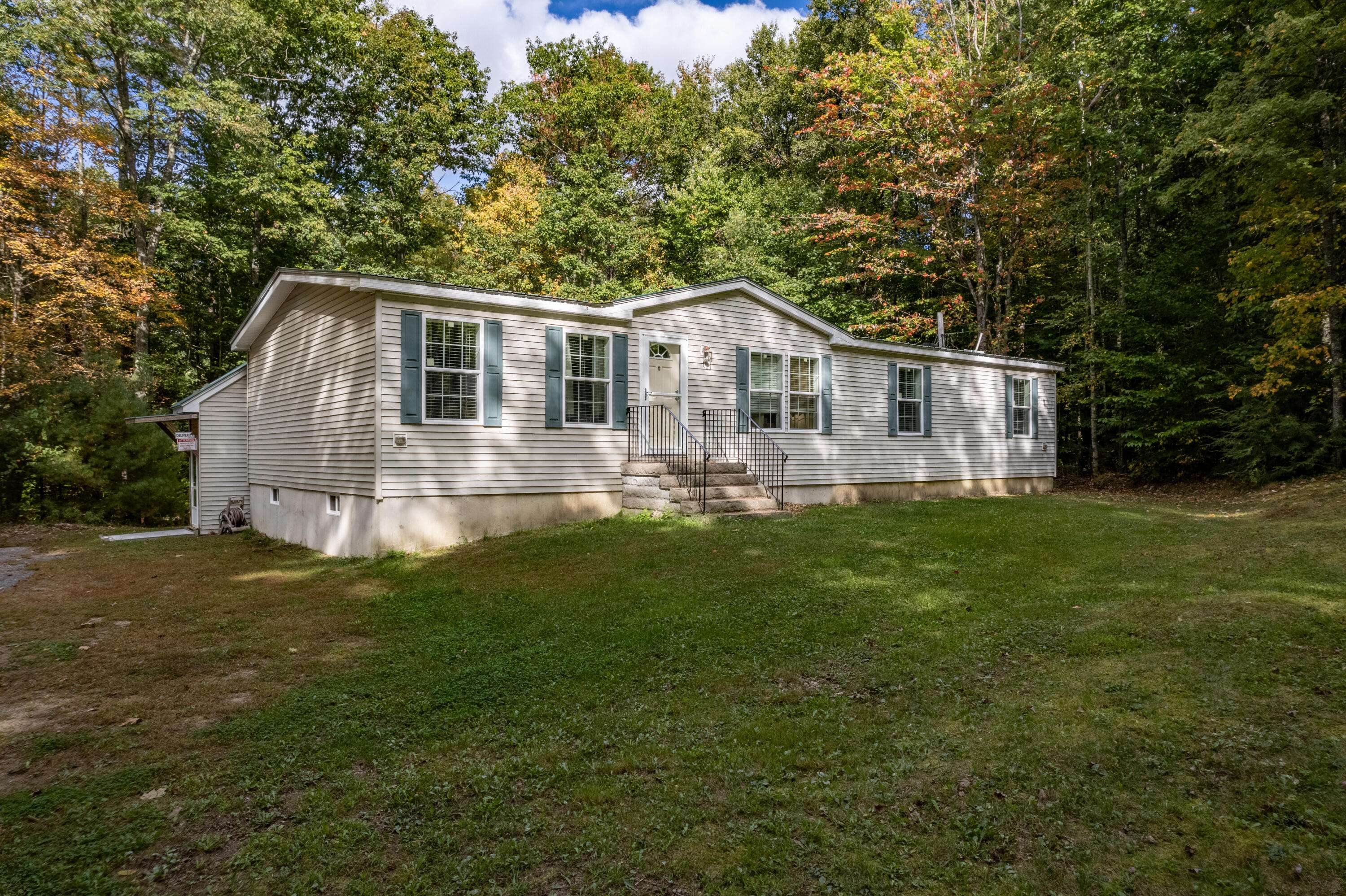Sabattus, ME 04280,33 West Ridge RD