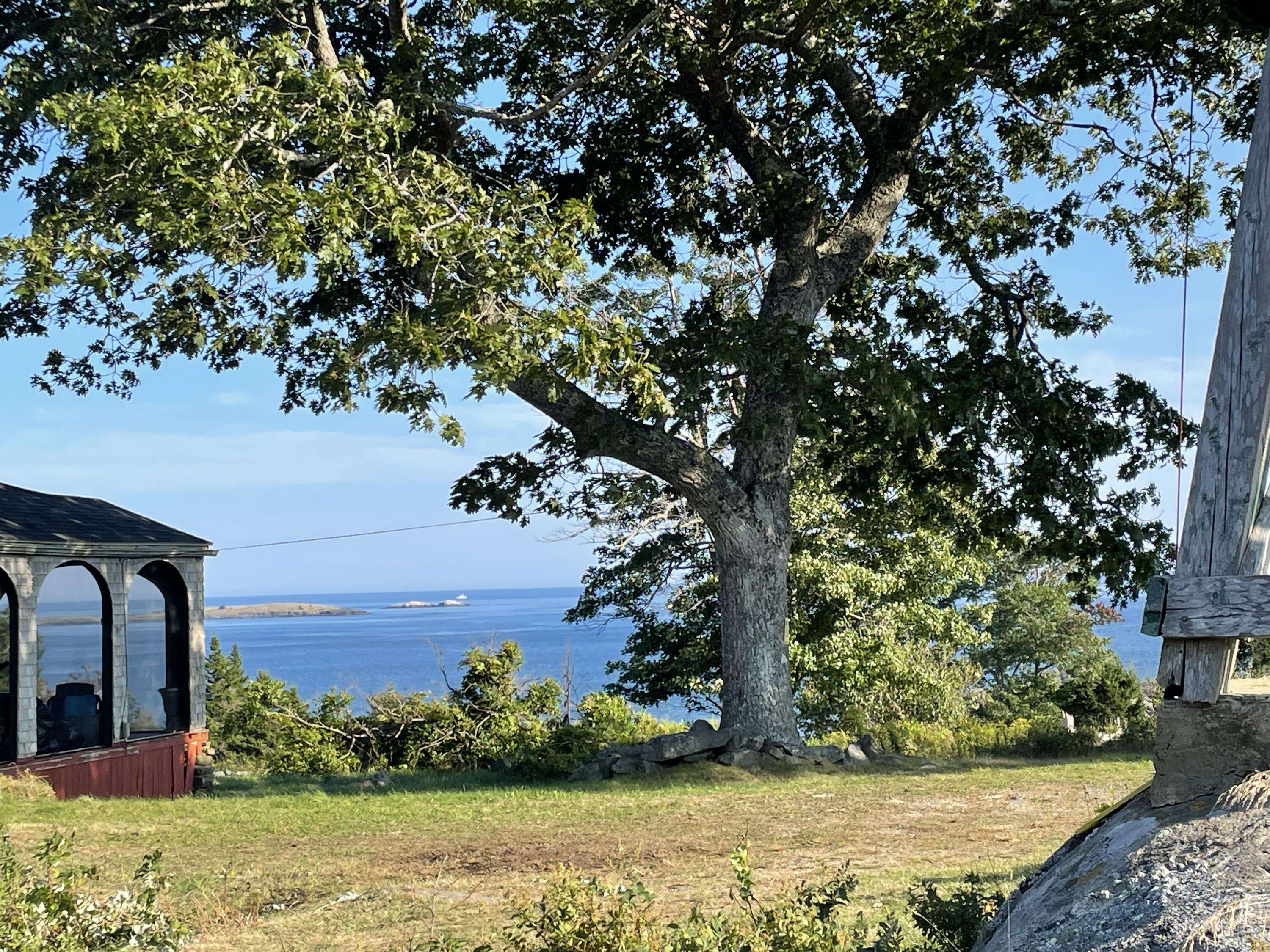 Isle Au Haut, ME 04645,7 East Side RD