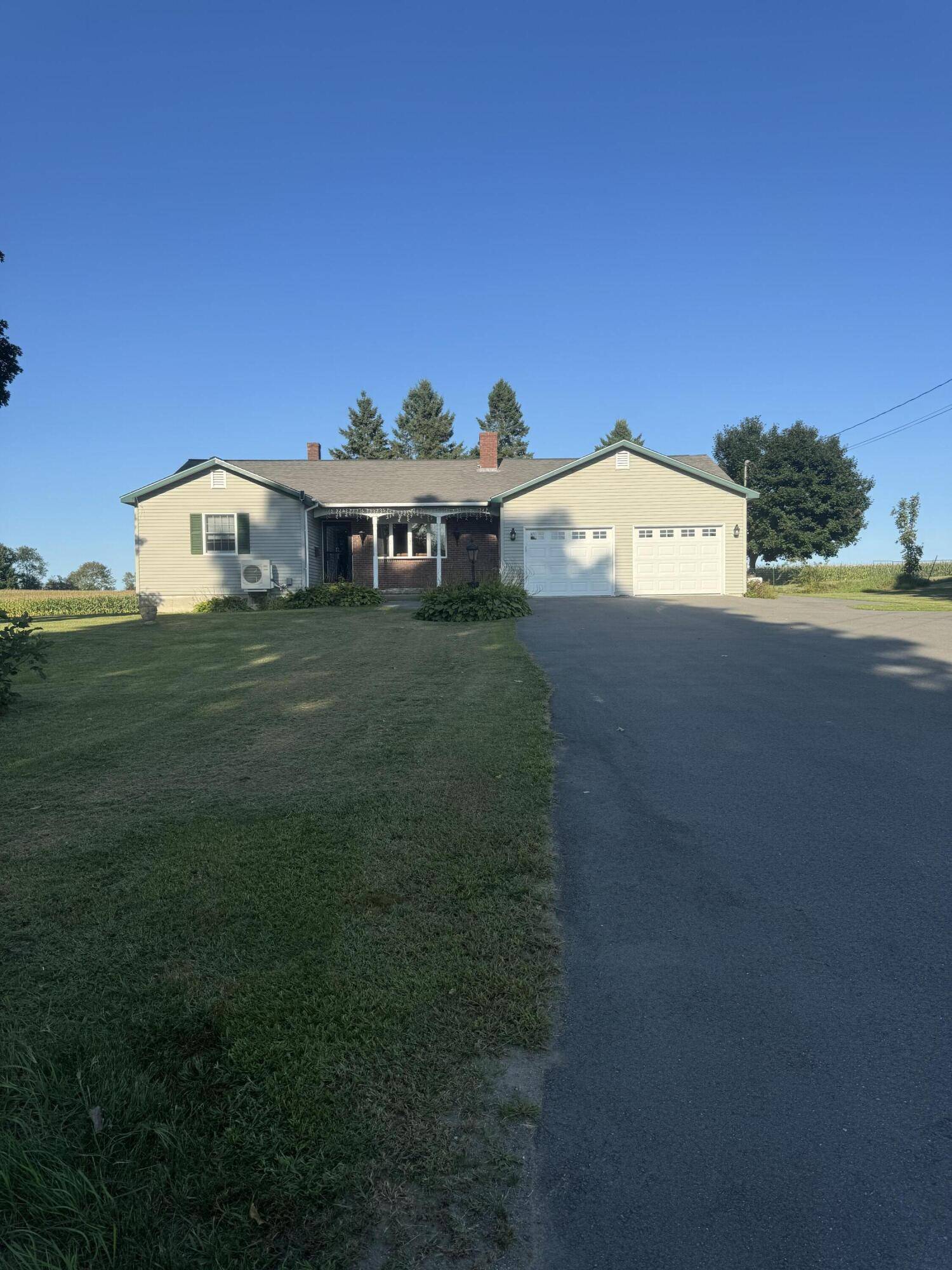 Bradford, ME 04410,265 Main RD