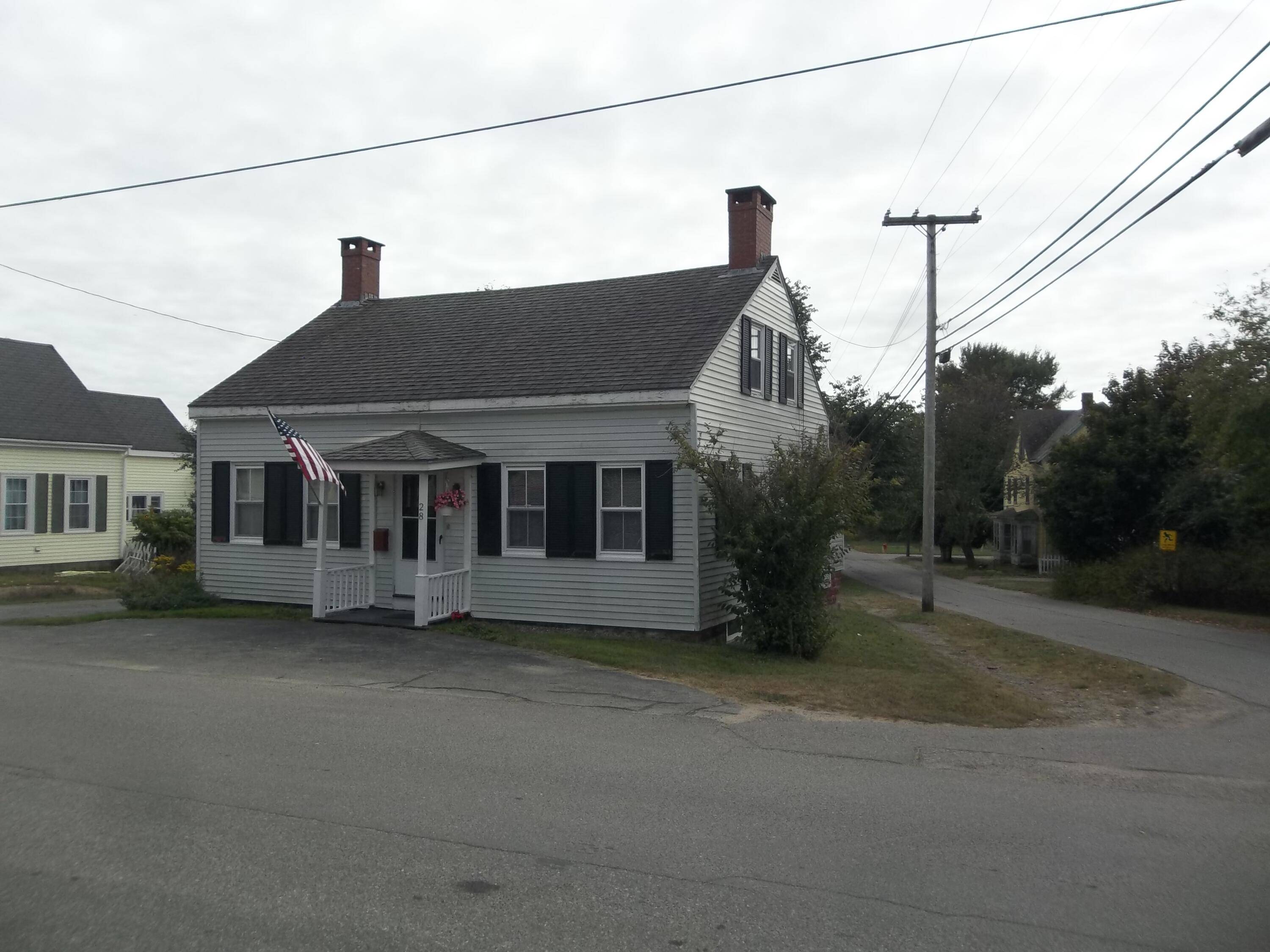 Eastport, ME 04631,28 Key ST