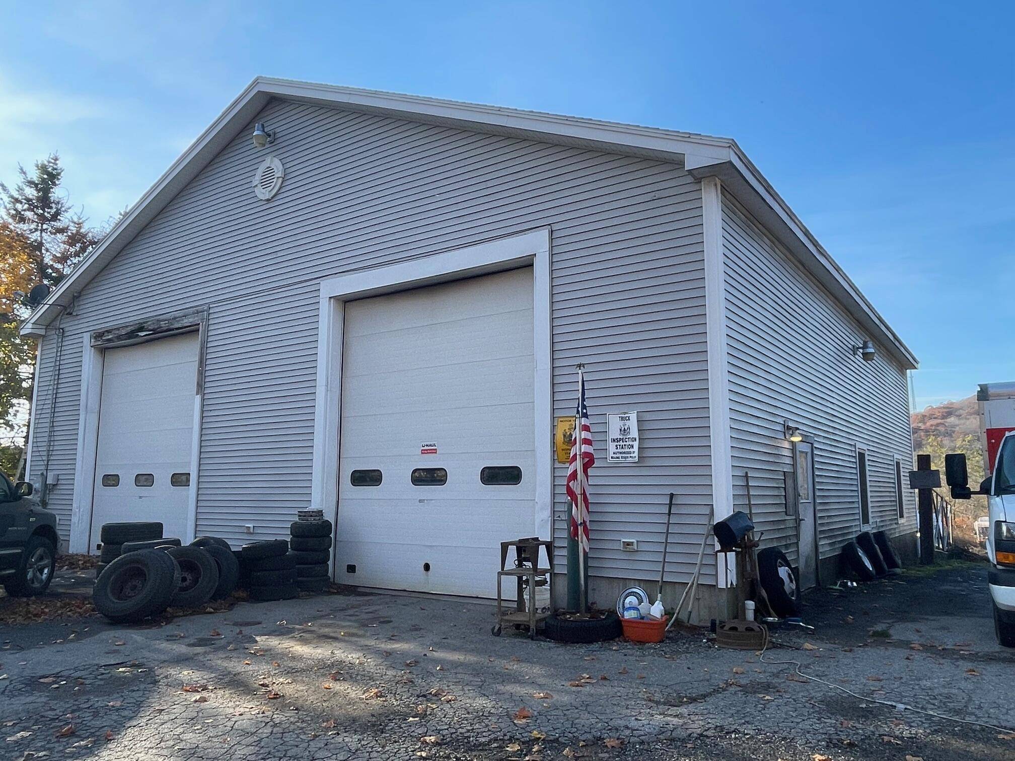 Rockland, ME 04841,384 Old County RD