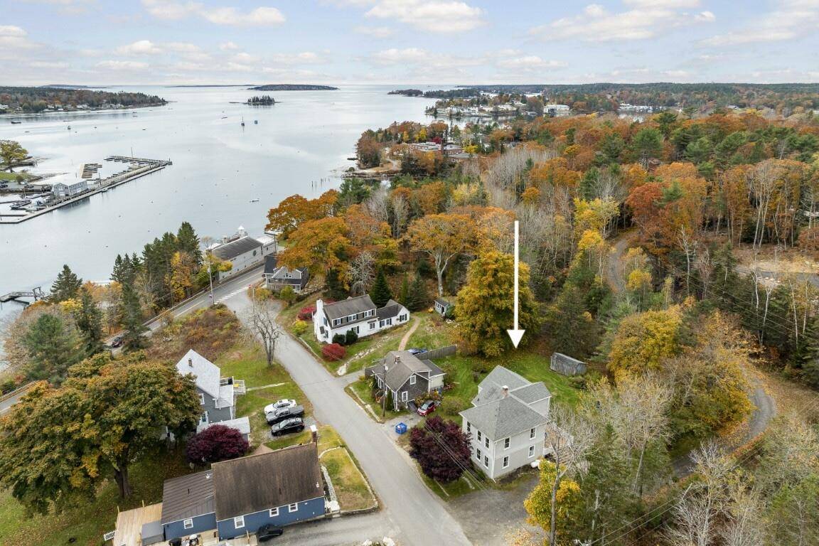 Boothbay Harbor, ME 04538,14 Williams ST