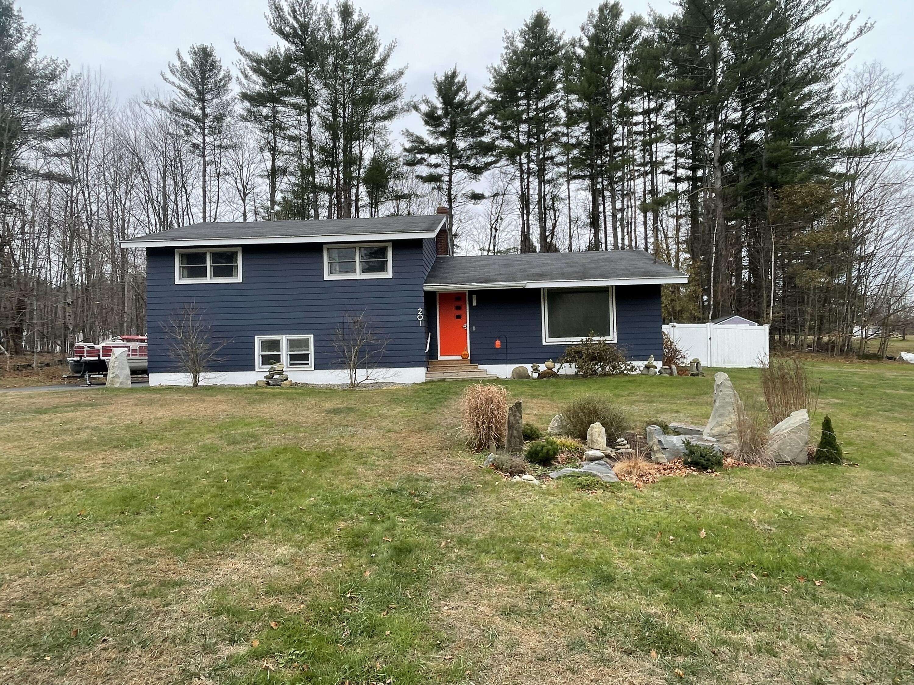 Farmington, ME 04938,201 Perham ST