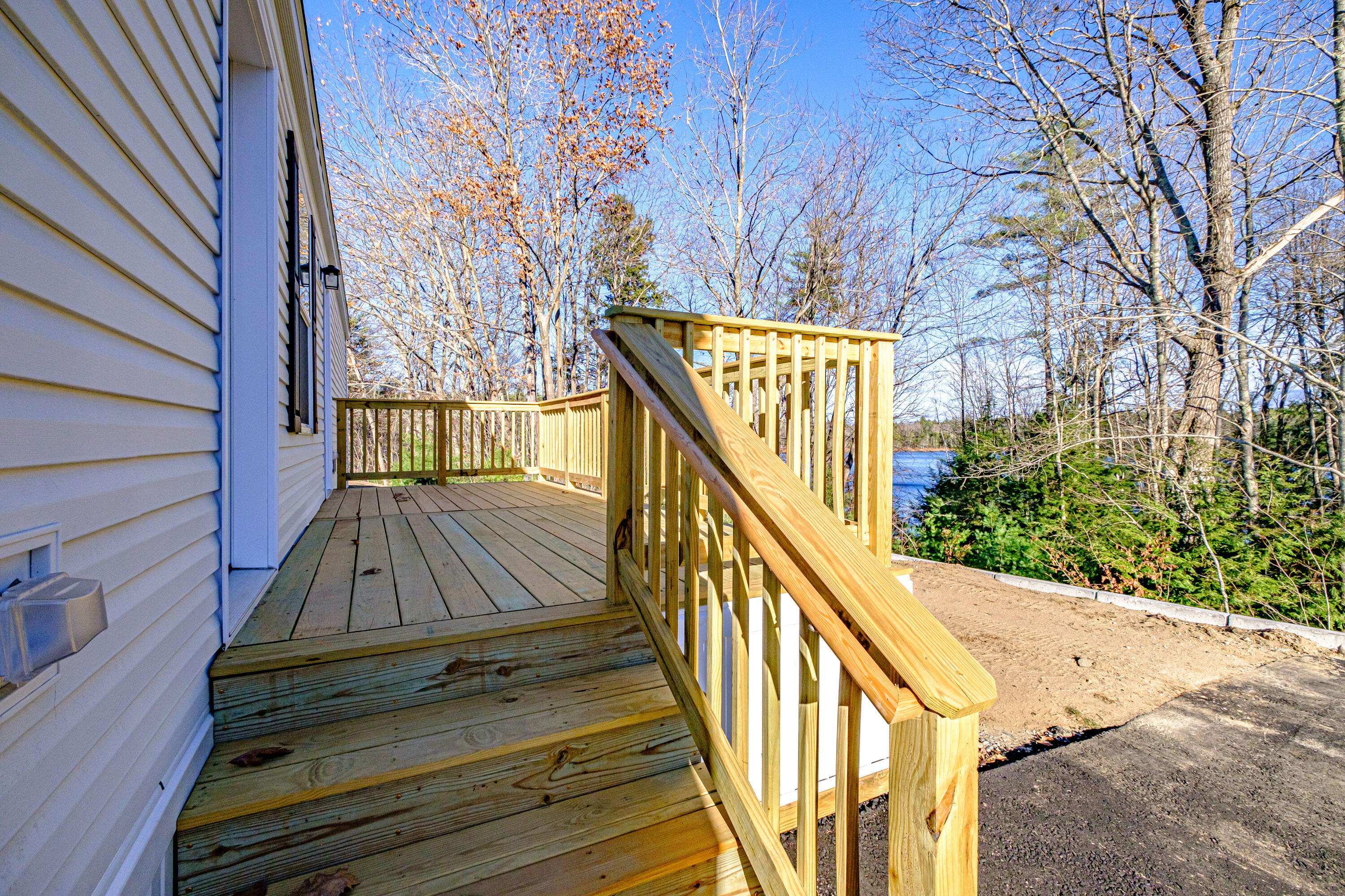 Limington, ME 04049,52 Lakewood DR