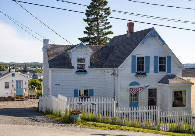 Lubec, ME 04652,16 Monument ST