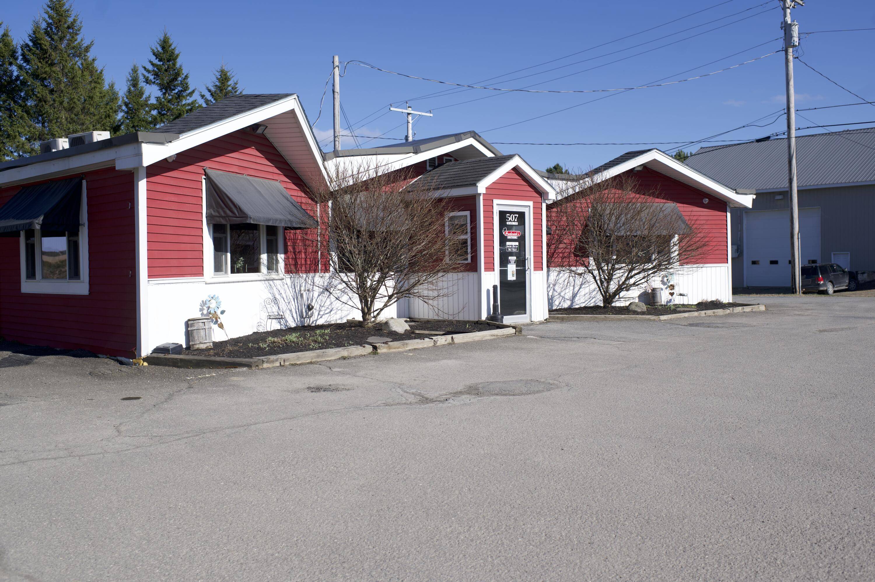 Caribou, ME 04736,507 Main ST