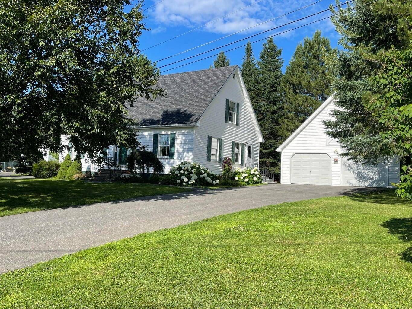 Presque Isle, ME 04769,107 Lombard ST