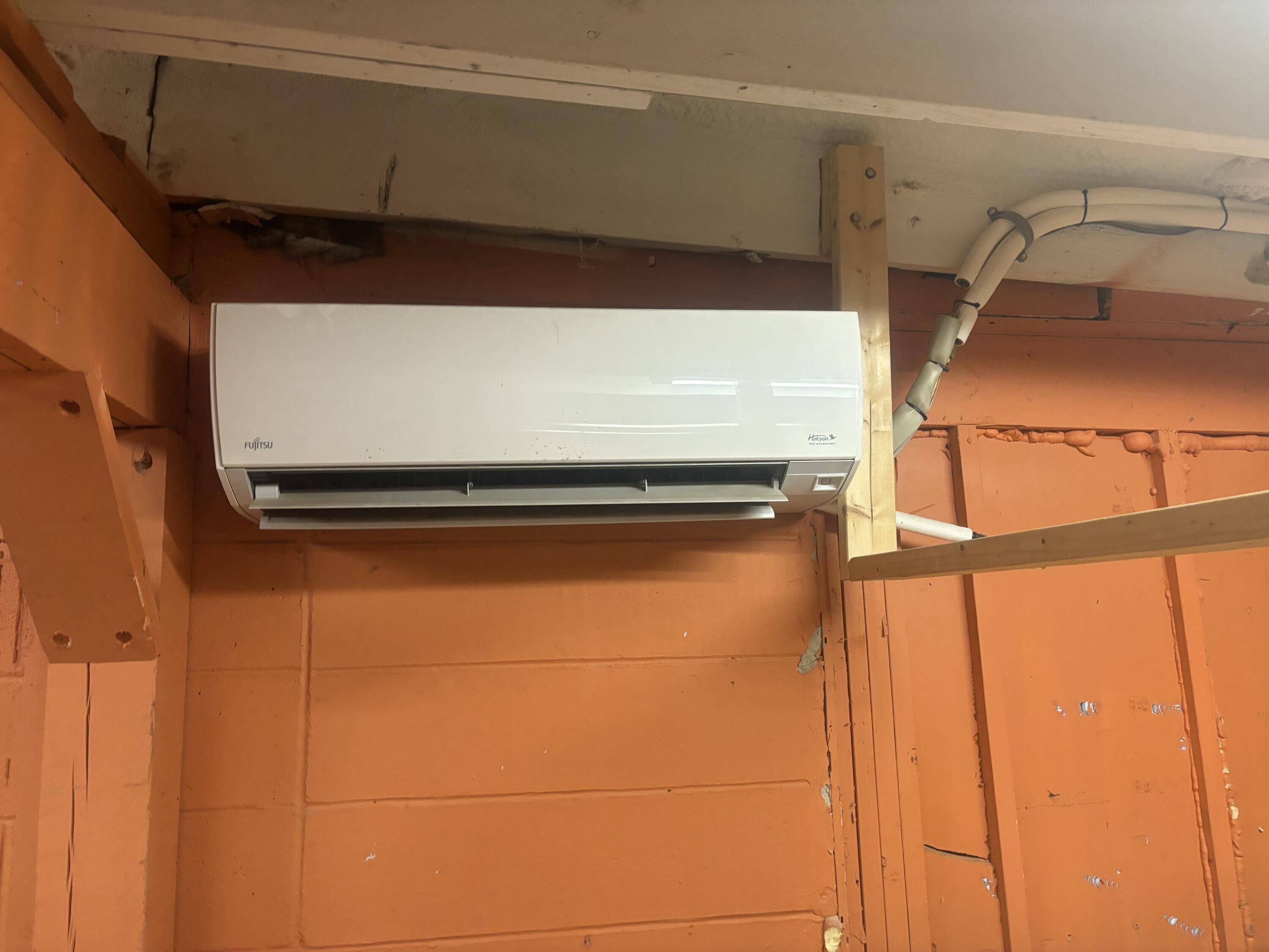 Pittsfield, ME 04967,203 N Main ST