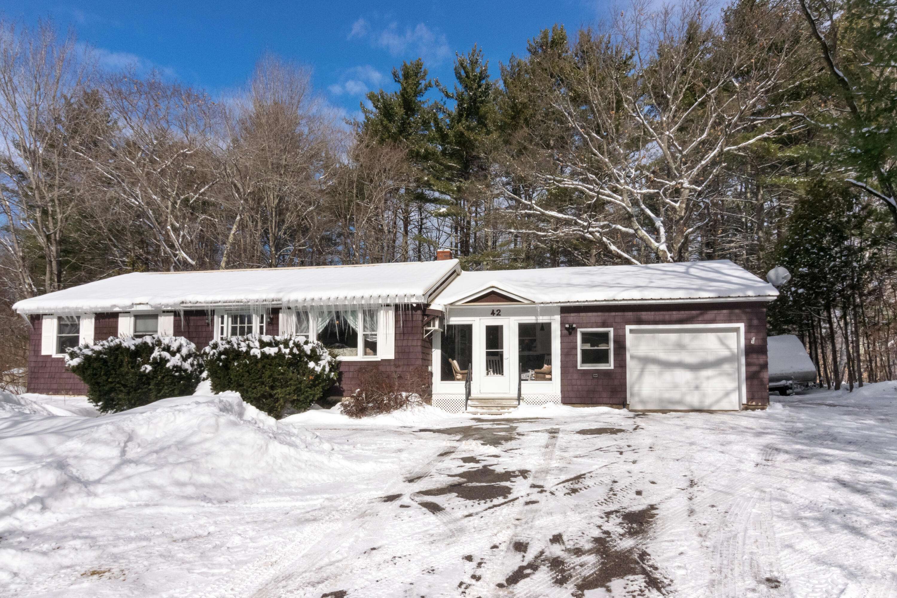 Fryeburg, ME 04037,42 Maple ST