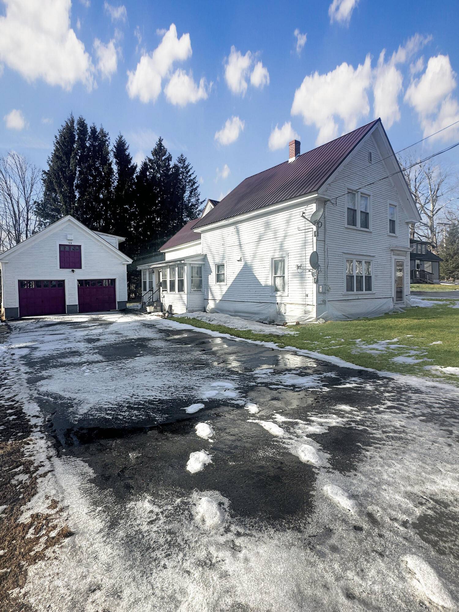 Dover-foxcroft, ME 04426,98 North ST