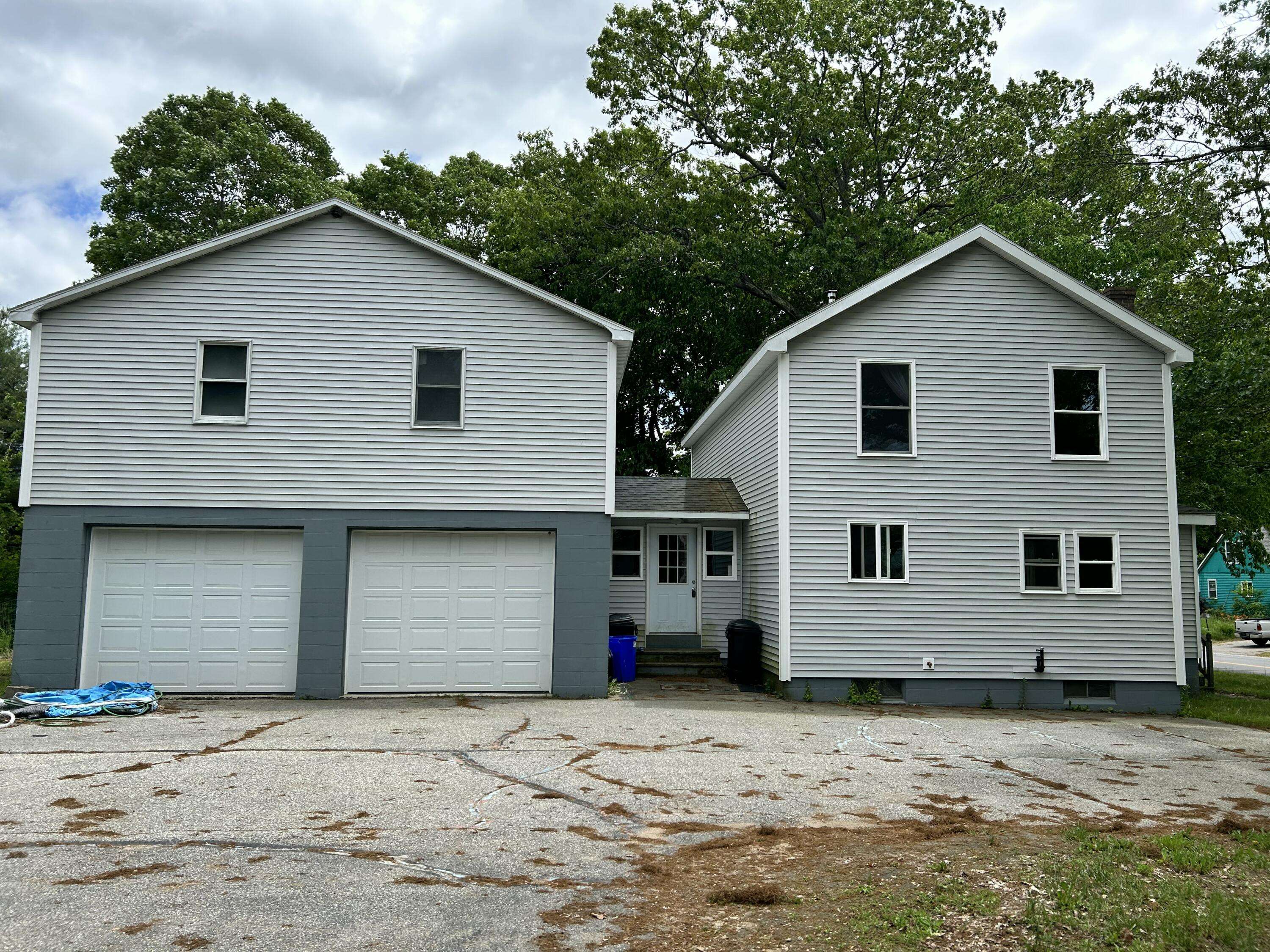 Sanford, ME 04073,148 School ST