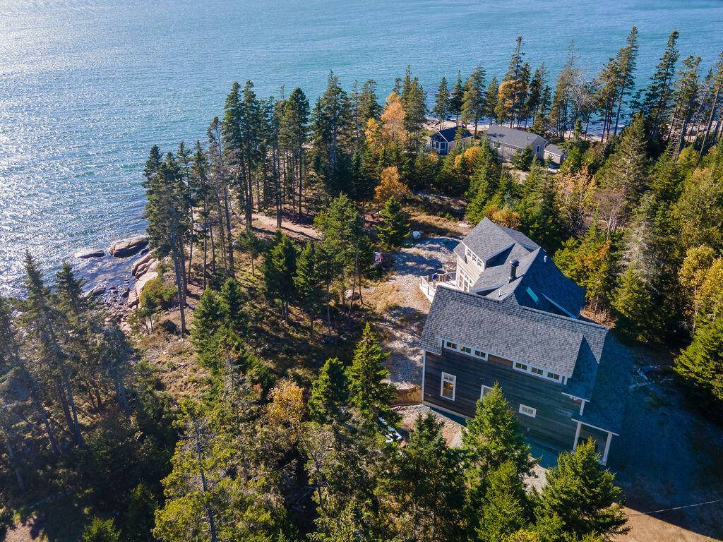 Stonington, ME 04681,37 Walker Point RD