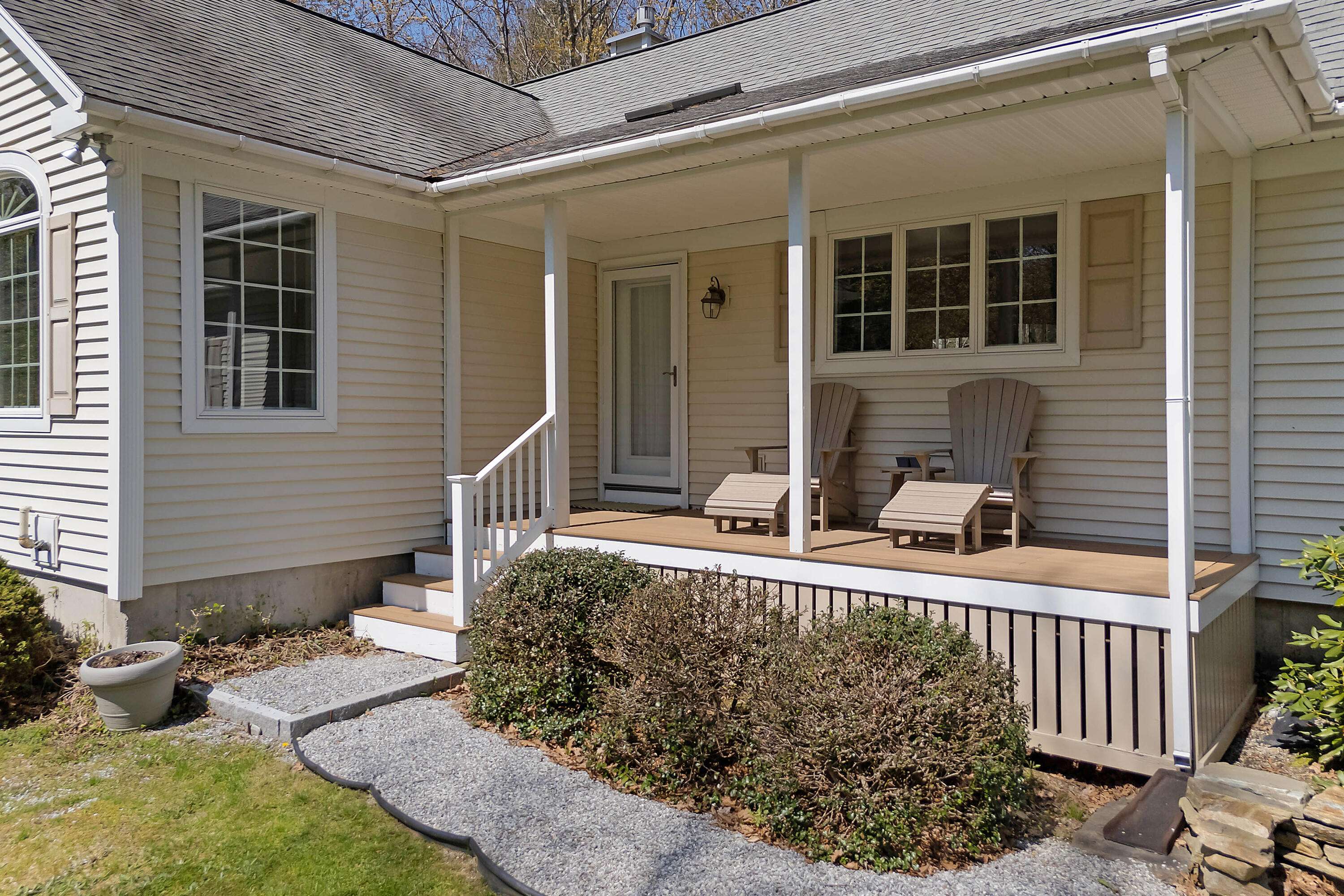 Boothbay, ME 04537,23 Sunny Acres LN