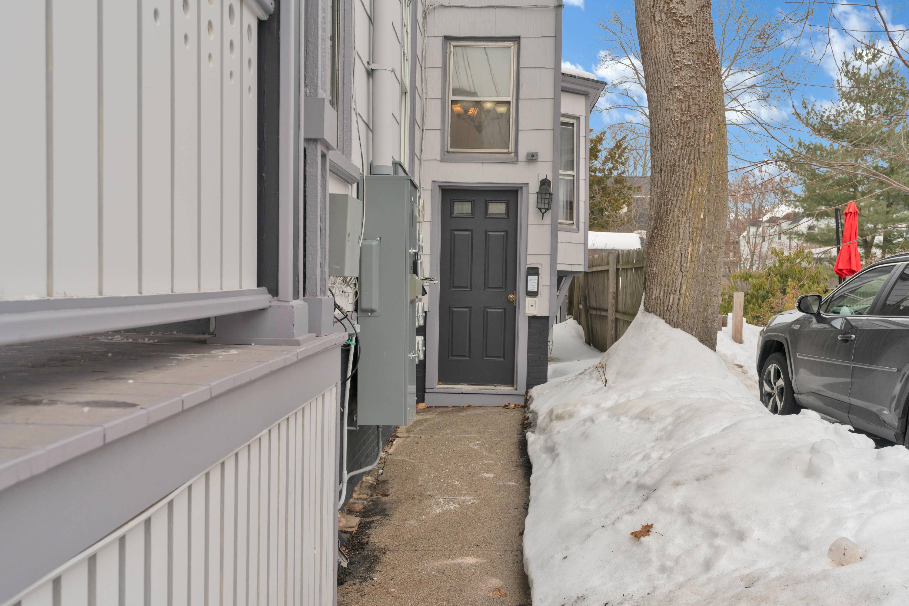 Portland, ME 04102,325 Spring ST #9